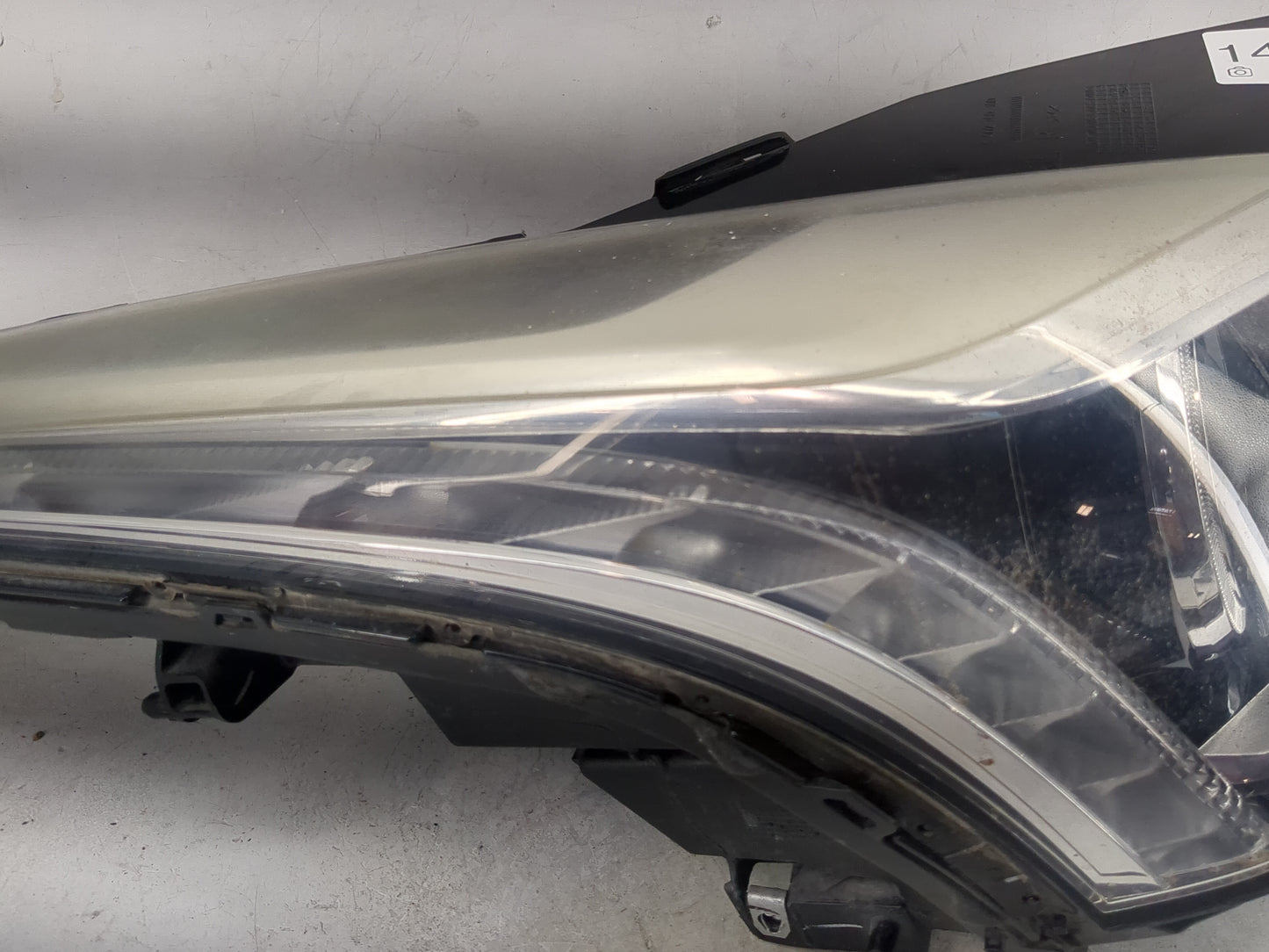 2014-2019 Cadillac Cts Passenger Right Oem Head Light Headlight Lamp - Oemusedautoparts1.com