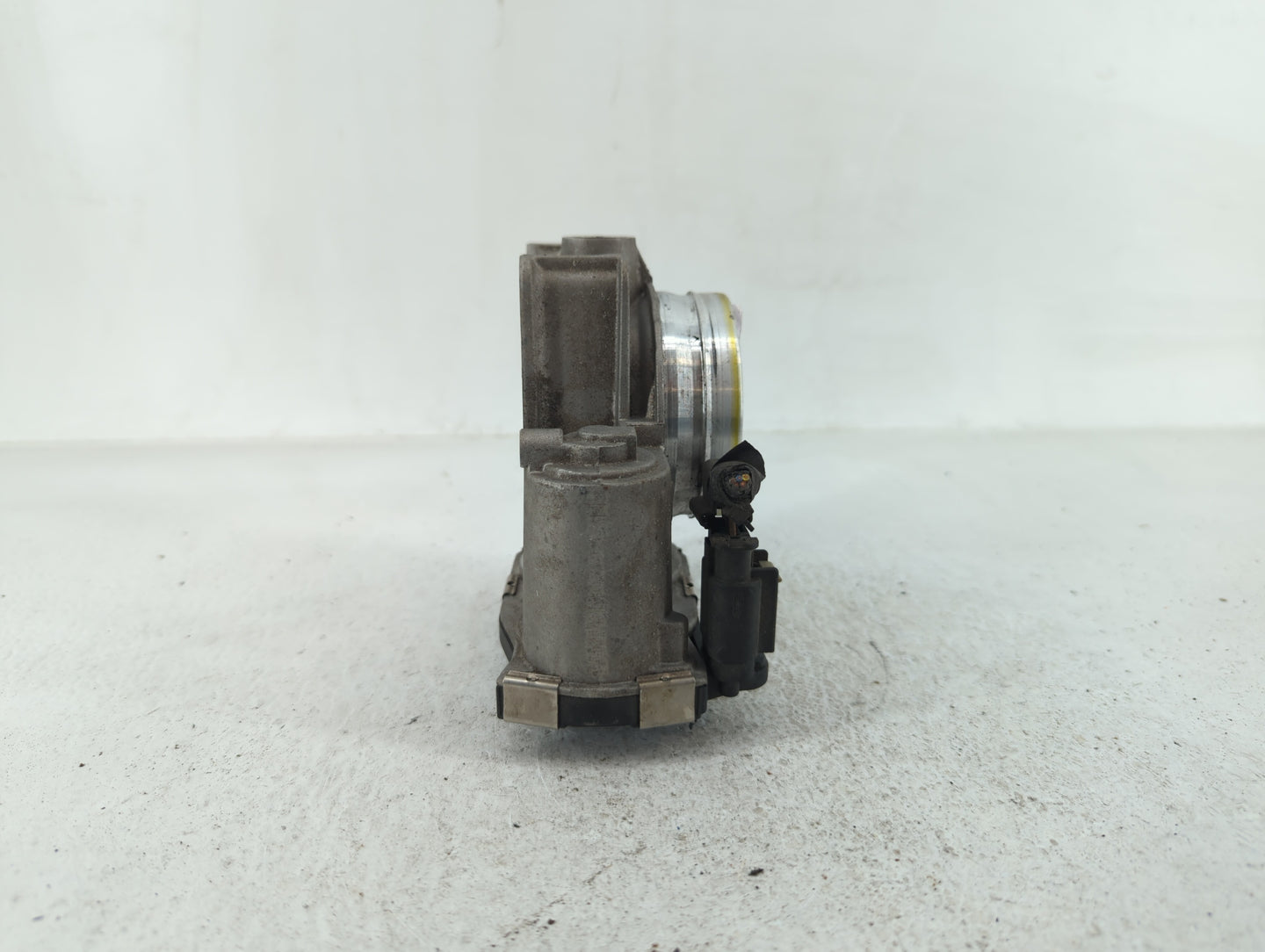 2014-2019 Cadillac Cts Throttle Body P/N:12669071DA 12670837AA, 12681472AA Fits Fits 2013 2014 2015 2016 2017 2018 2019 2020