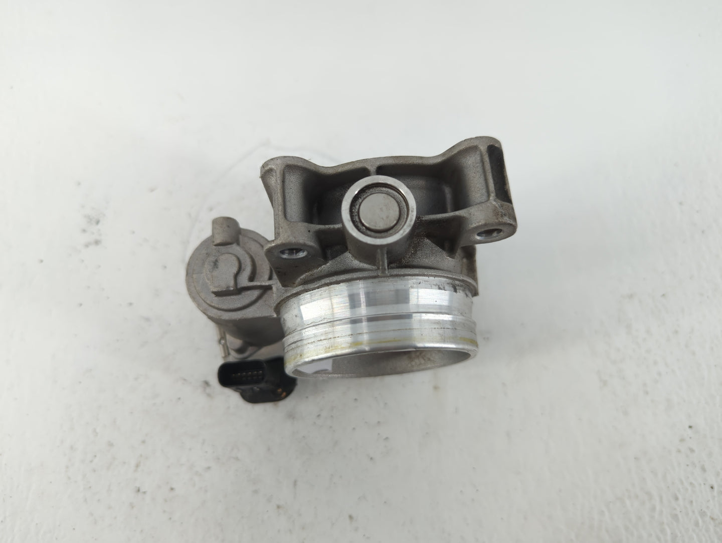 2014-2019 Cadillac Cts Throttle Body P/N:12670837AA Fits Fits 2013 2014 2015 2016 2017 2018 2019 2020 2021 OEM Used Auto Par