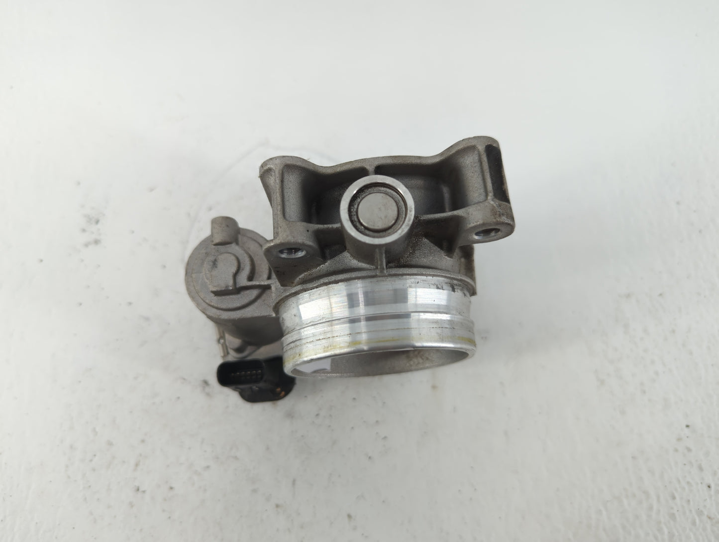 2014-2019 Cadillac Cts Throttle Body P/N:12670837AA Fits Fits 2013 2014 2015 2016 2017 2018 2019 2020 2021 OEM Used Auto Par