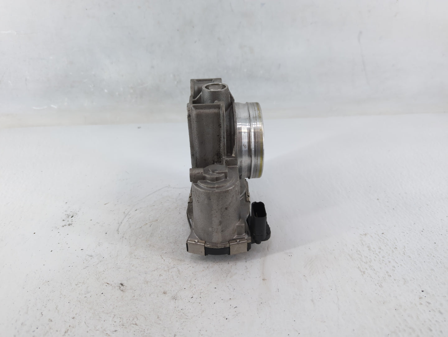 2014-2019 Cadillac Cts Throttle Body P/N:12670837AA Fits Fits 2013 2014 2015 2016 2017 2018 2019 2020 2021 OEM Used Auto Par