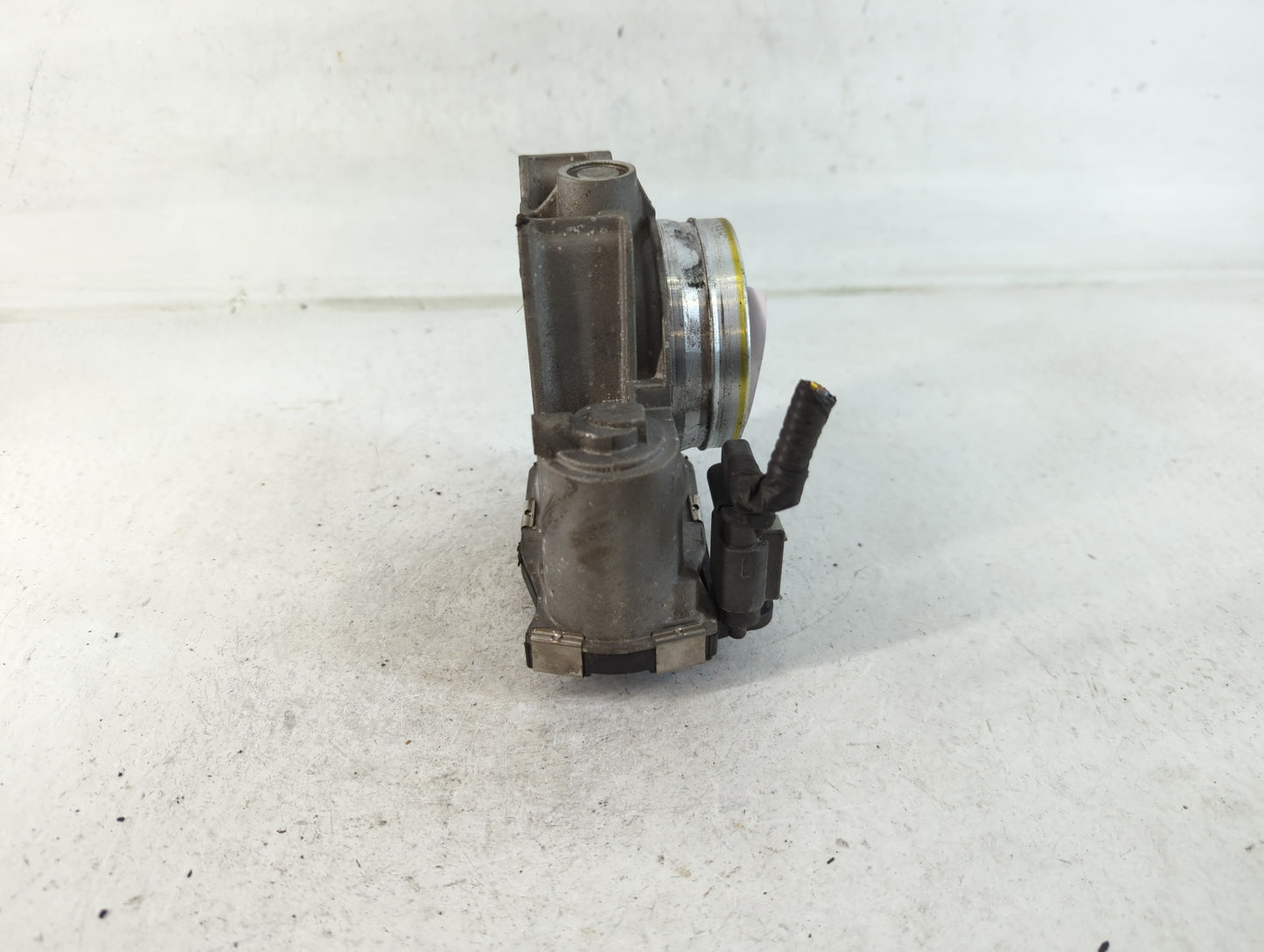 2014-2019 Cadillac Cts Throttle Body P/N:12627067DA Fits Fits 2013 2014 2015 2016 2017 2018 2019 2020 2021 OEM Used Auto Par