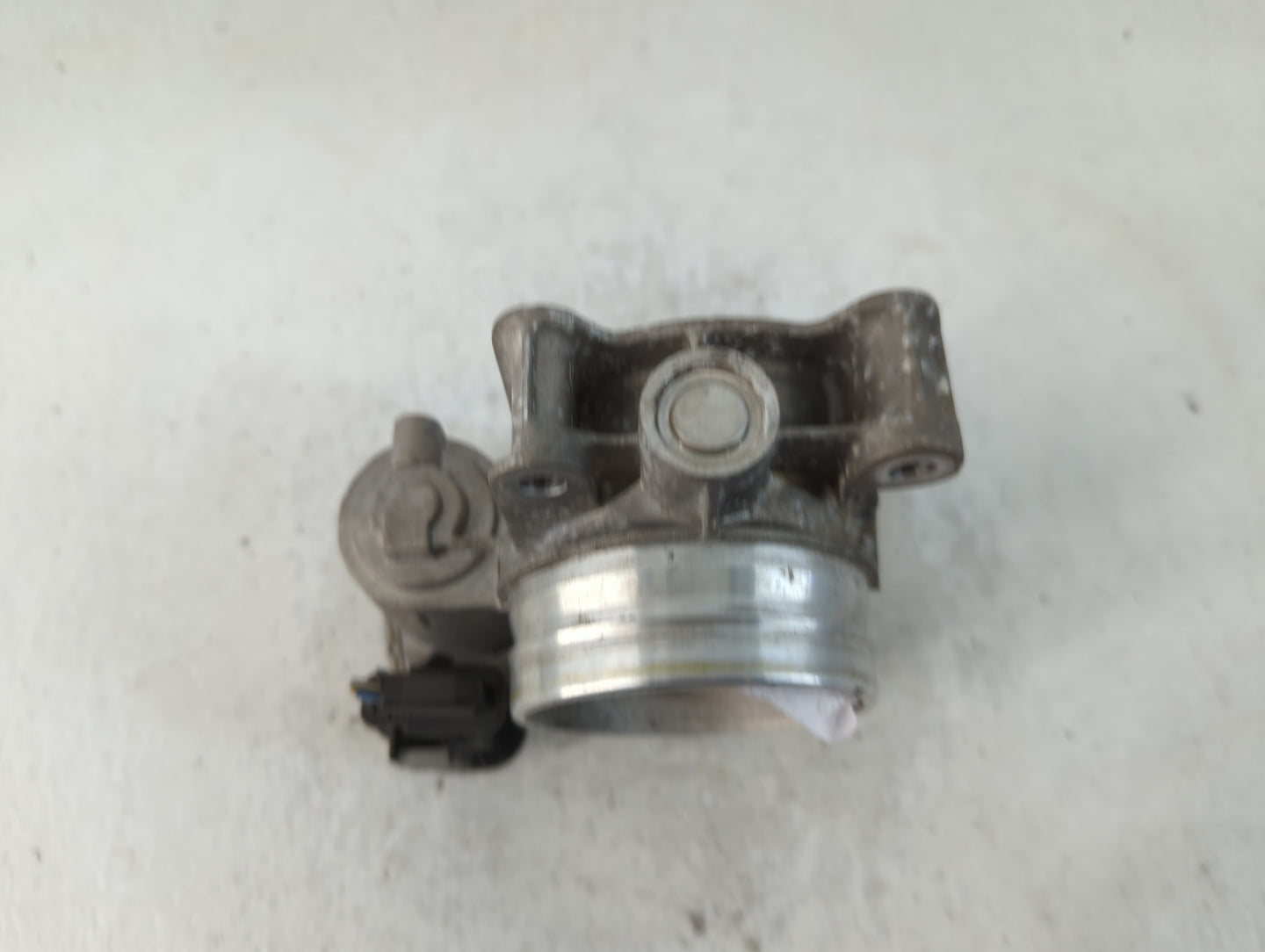 2014-2019 Cadillac Cts Throttle Body P/N:12627067DA Fits Fits 2013 2014 2015 2016 2017 2018 2019 2020 2021 OEM Used Auto Par