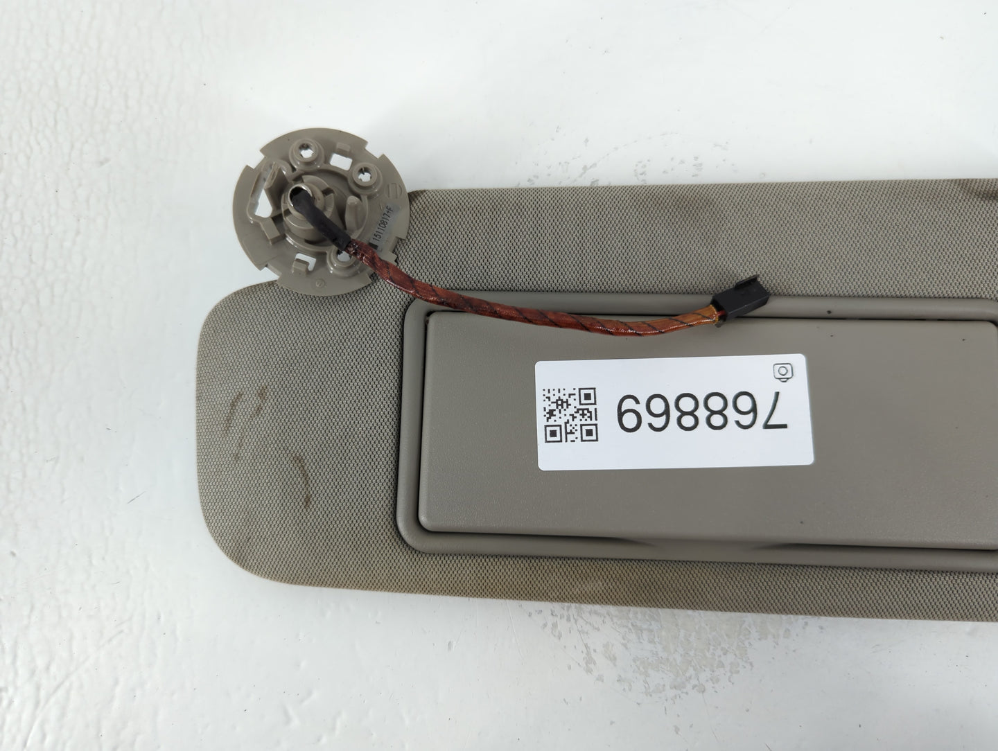 2014-2019 Cadillac Cts Sun Visor Shade Replacement Driver Left Mirror Fits Fits 2014 2015 2016 2017 2018 2019 OEM Used Auto 