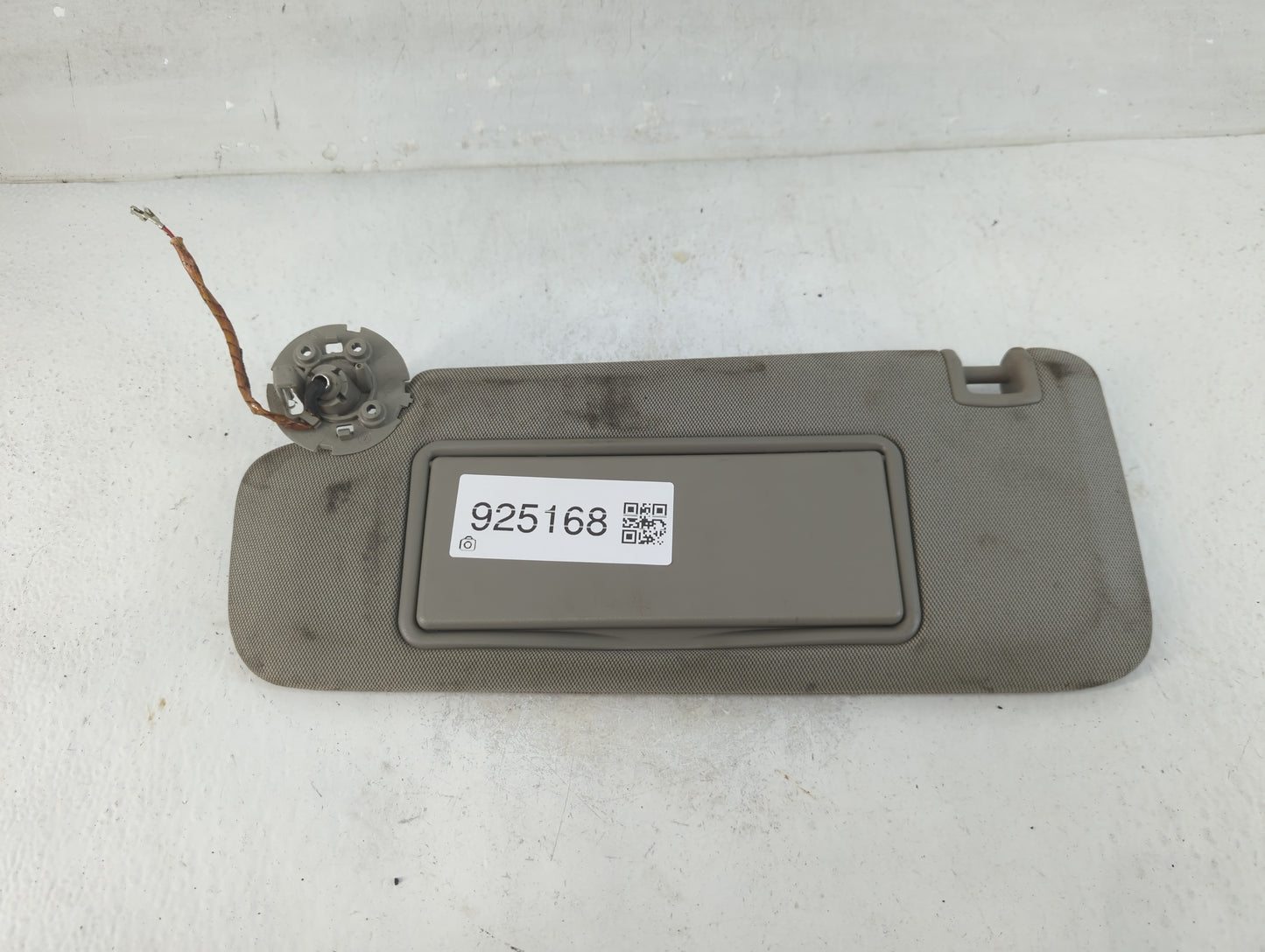 2016 Cadillac Cts Sun Visor Shade Replacement Passenger Right Mirror Fits OEM Used Auto Parts - Oemusedautoparts1.com