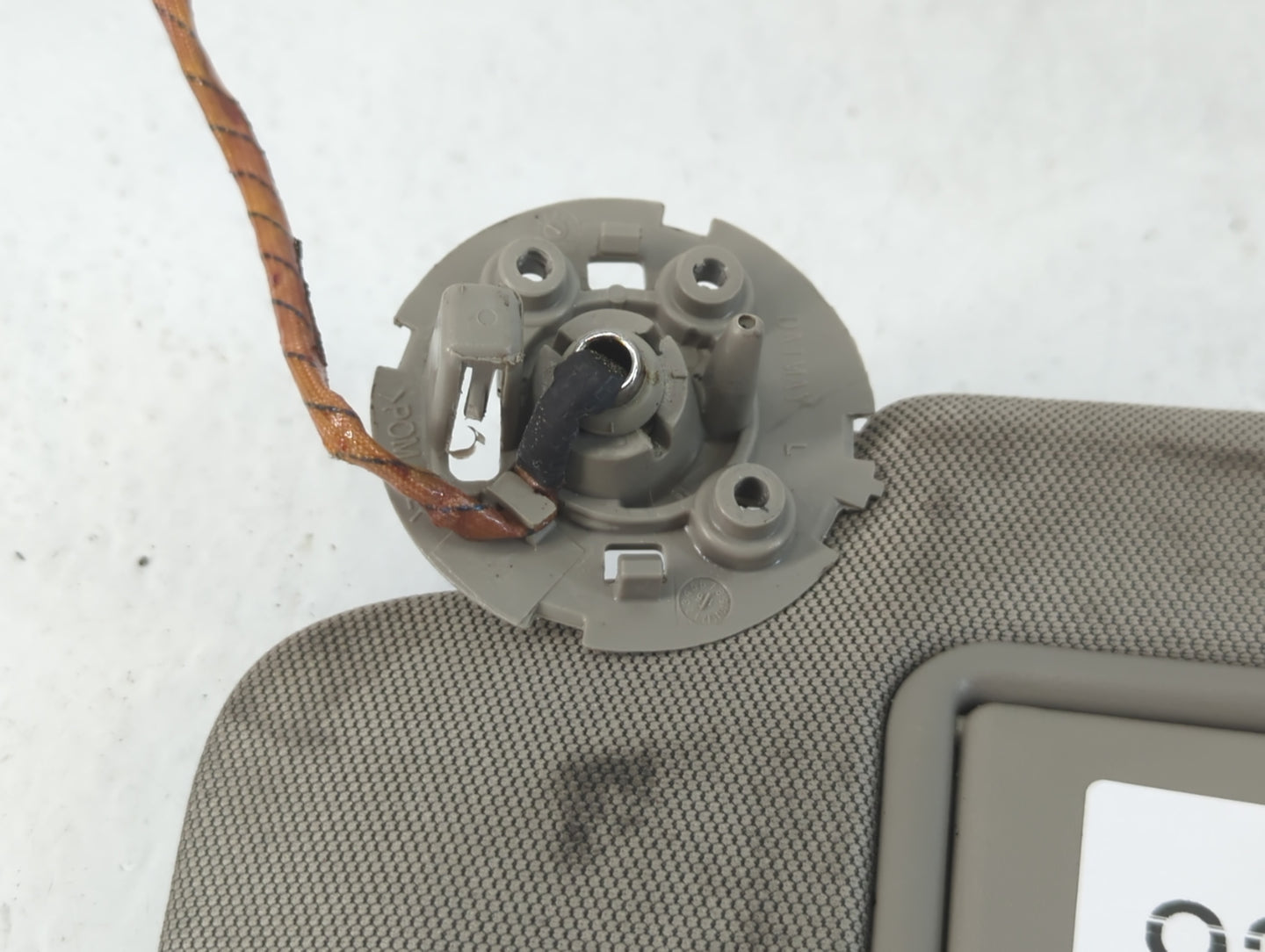 2016 Cadillac Cts Sun Visor Shade Replacement Passenger Right Mirror Fits OEM Used Auto Parts - Oemusedautoparts1.com