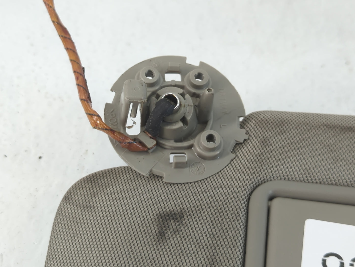 2016 Cadillac Cts Sun Visor Shade Replacement Passenger Right Mirror Fits OEM Used Auto Parts - Oemusedautoparts1.com