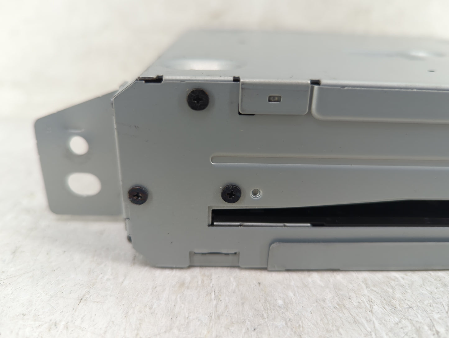 2016 Cadillac Escalade Radio AM FM Cd Player Receiver Replacement P/N:23395932 23493378 Fits Fits 2017 OEM Used Auto Parts -