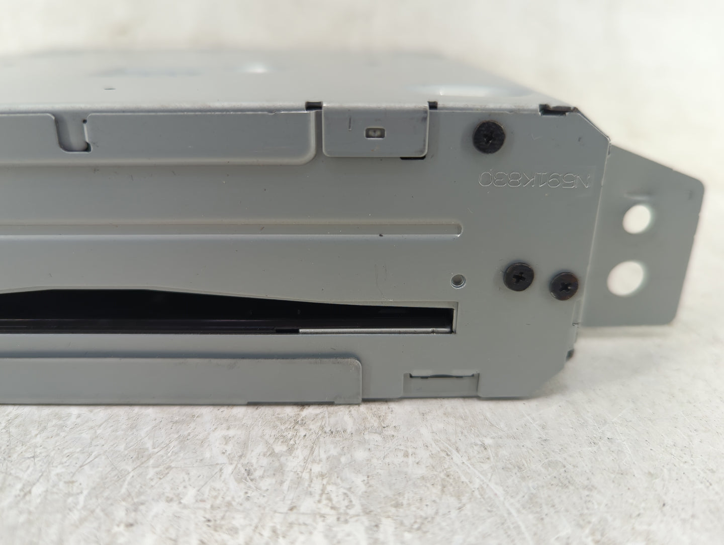 2016 Cadillac Escalade Radio AM FM Cd Player Receiver Replacement P/N:23395932 23493378 Fits Fits 2017 OEM Used Auto Parts -