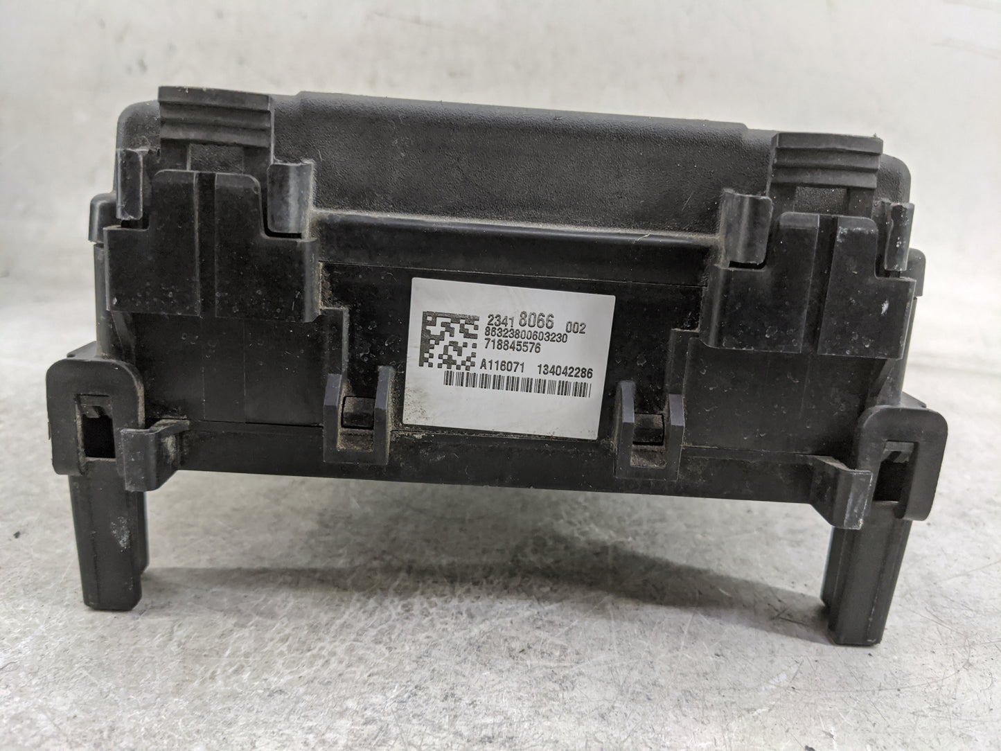 2015-2020 Cadillac Escalade Fusebox Fuse Box Panel Relay Module P/N:23418066 8632380060323 Fits Fits 2015 2016 2017 2018 201