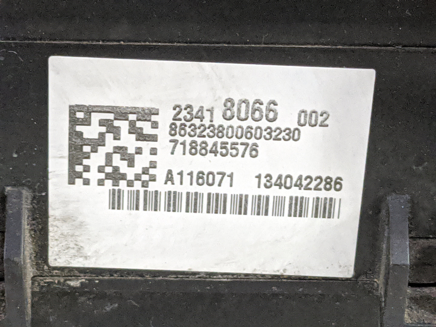 2015-2020 Cadillac Escalade Fusebox Fuse Box Panel Relay Module P/N:23418066 8632380060323 Fits Fits 2015 2016 2017 2018 201