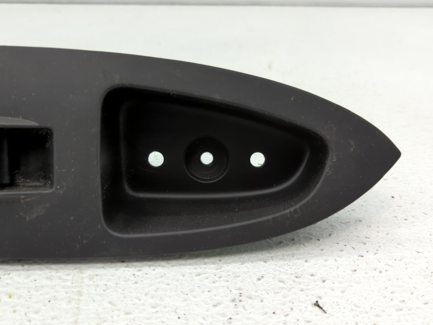 2016 Cadillac Escalade Passenger Right Power Window Switch 23488409 - Oemusedautoparts1.com
