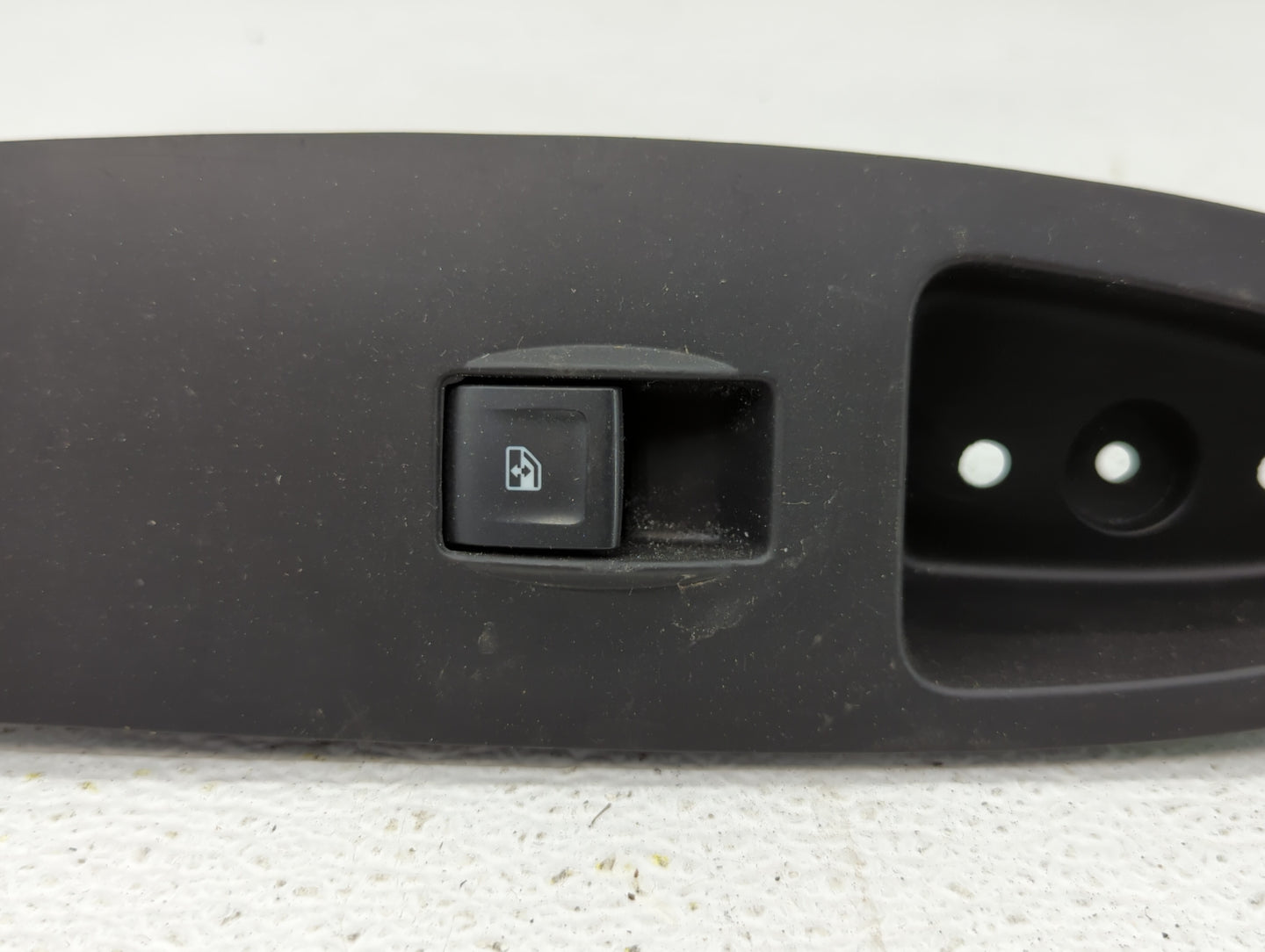 2016 Cadillac Escalade Passenger Right Power Window Switch 23488409 - Oemusedautoparts1.com