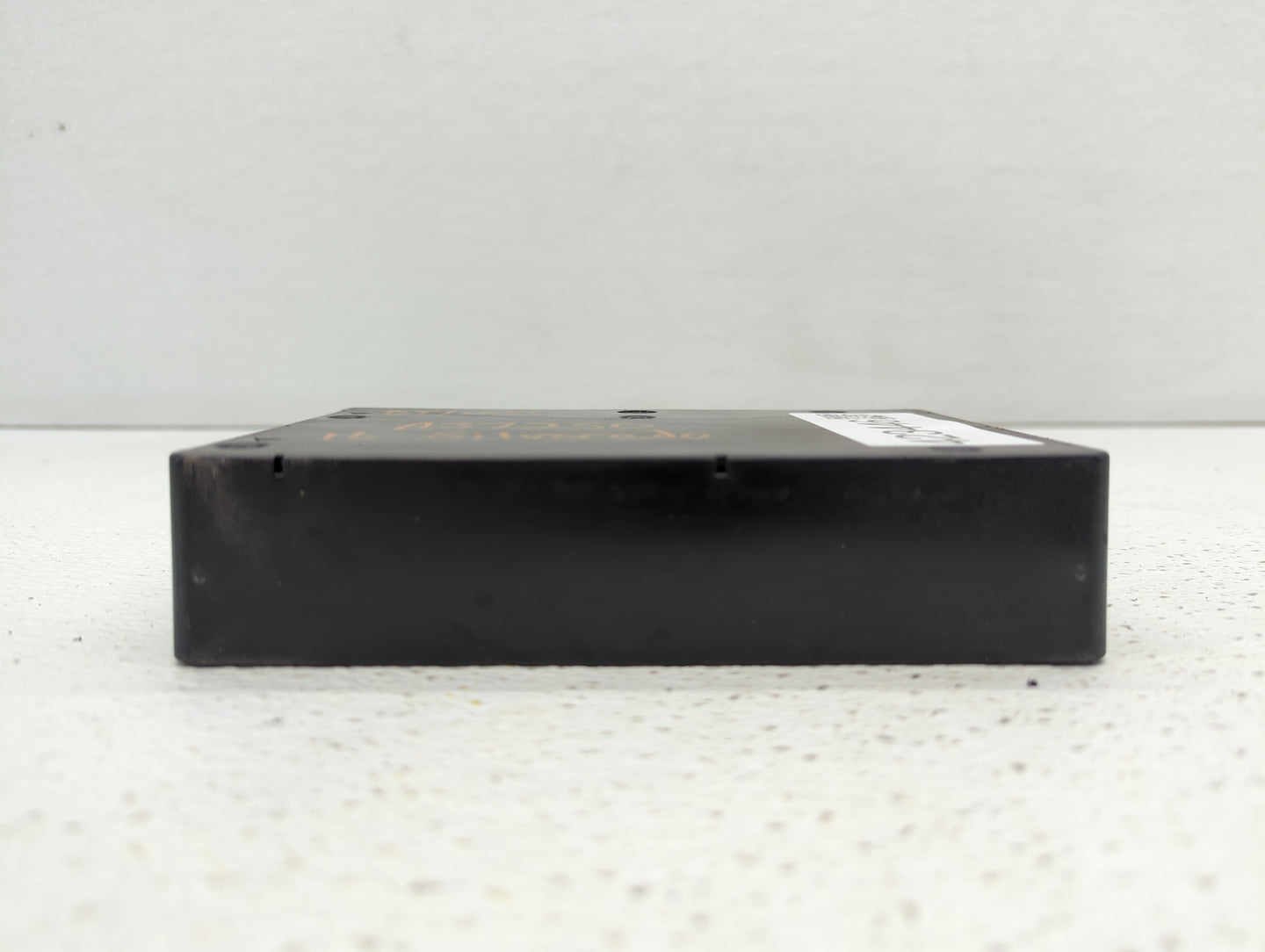 2016-2017 Cadillac Escalade Chassis Control Module Ccm Bcm Body Control - Oemusedautoparts1.com