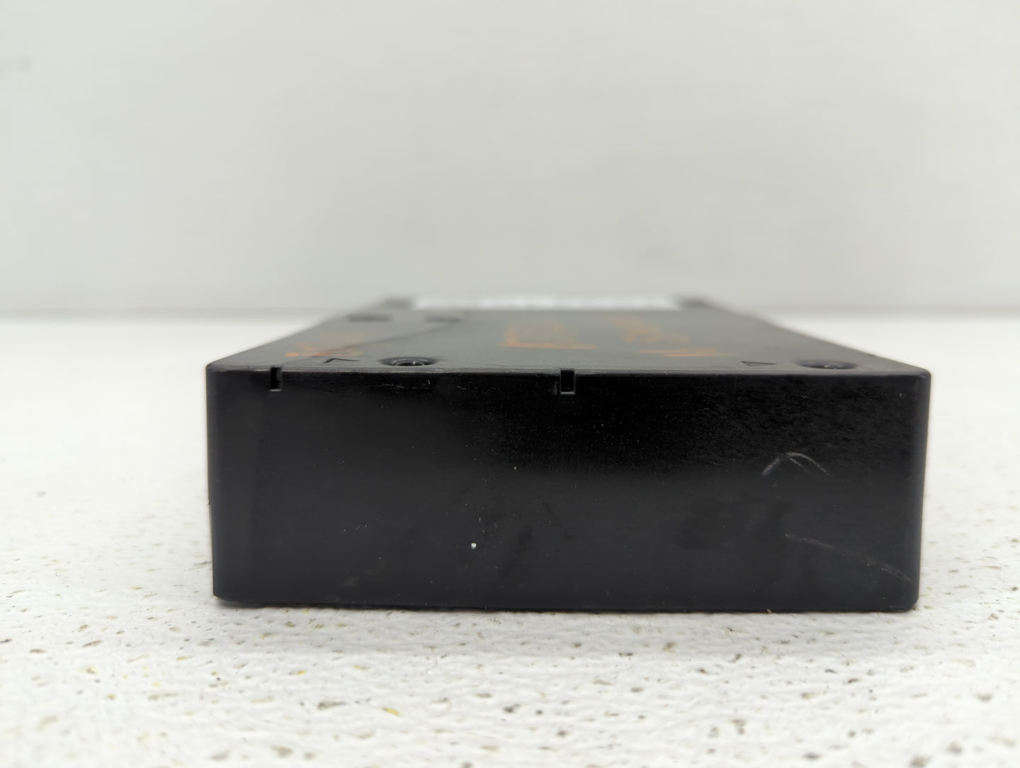 2016-2017 Cadillac Escalade Chassis Control Module Ccm Bcm Body Control - Oemusedautoparts1.com