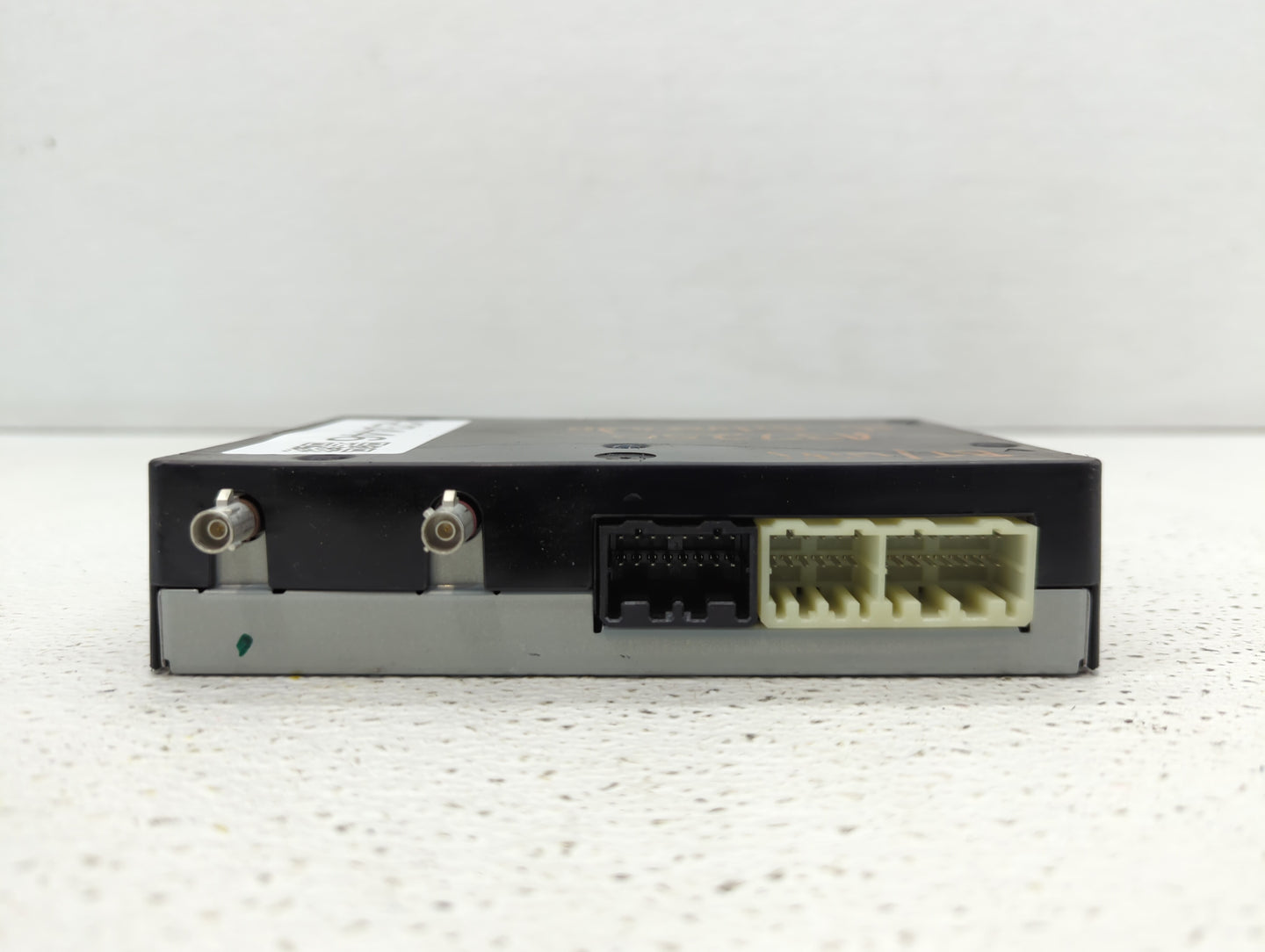 2016-2017 Cadillac Escalade Chassis Control Module Ccm Bcm Body Control - Oemusedautoparts1.com