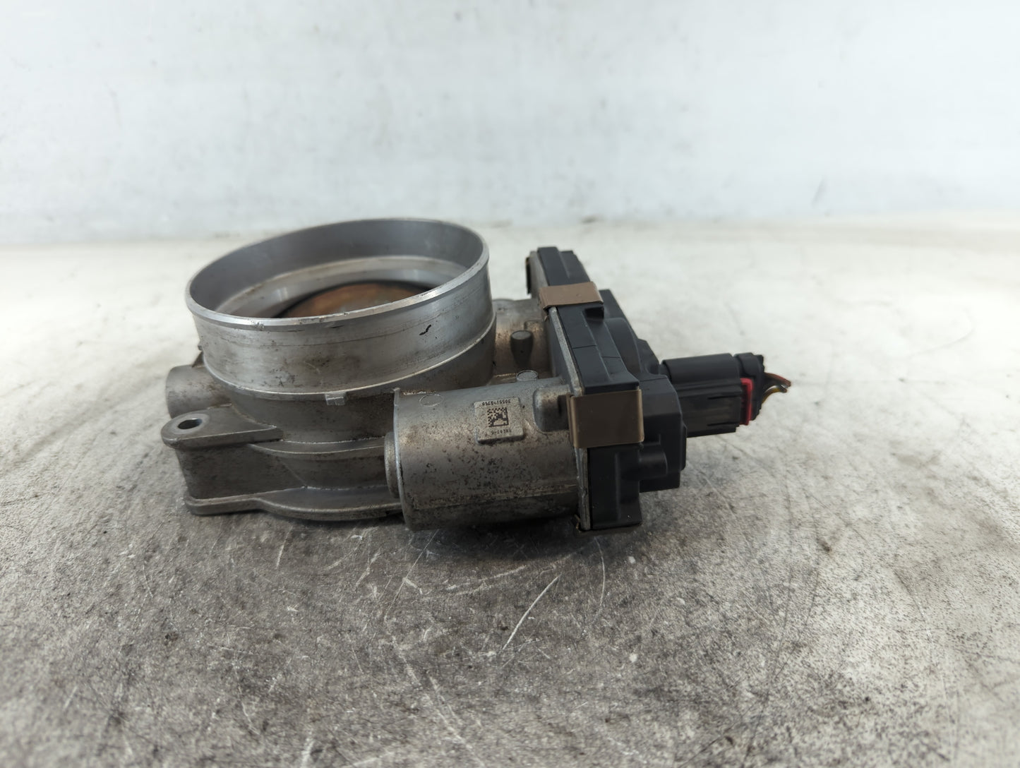 2015-2021 Cadillac Escalade Throttle Body P/N:12620263 Fits Fits 2014 2015 2016 2017 2018 2019 2020 2021 2022 OEM Used Auto 