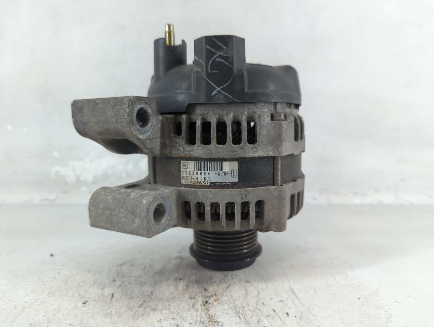 2013-2016 Cadillac Srx Alternator Replacement Generator Charging Assembly Engine OEM P/N:104211-8162 22988006 Fits OEM Used 
