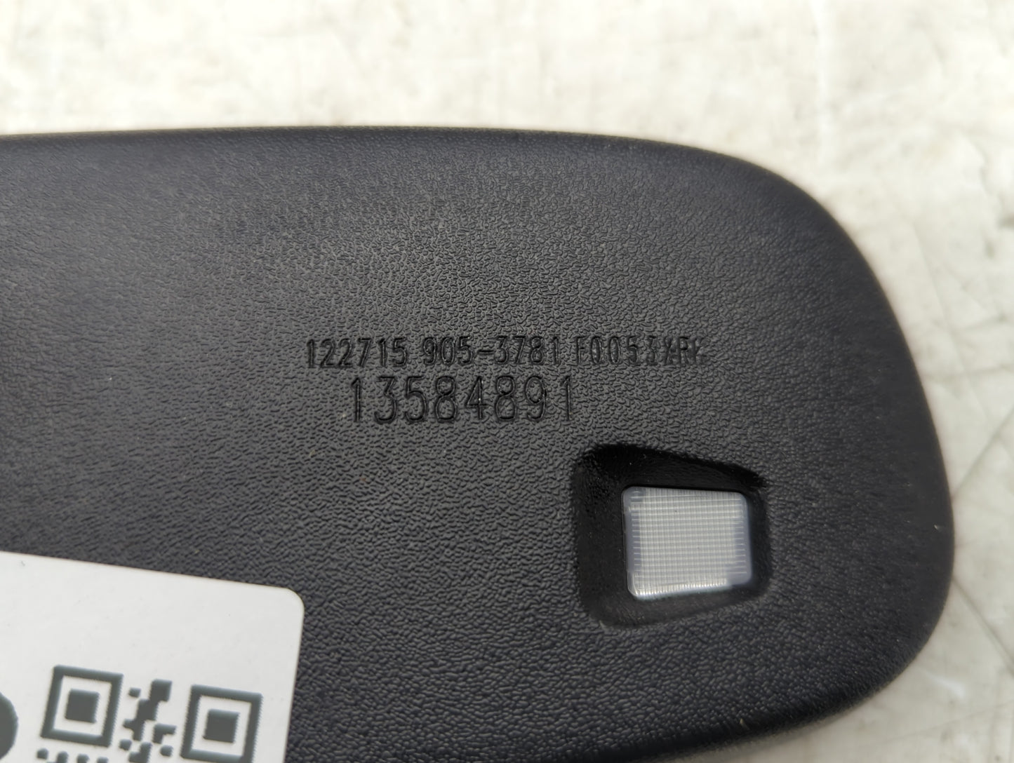 2010-2016 Cadillac Srx Interior Rear View Mirror Replacement OEM P/N:13584891 Fits OEM Used Auto Parts - Oemusedautoparts1.c