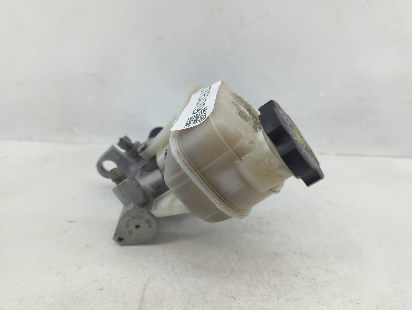 2010-2016 Cadillac Srx Brake Master Cylinder - Oemusedautoparts1.com