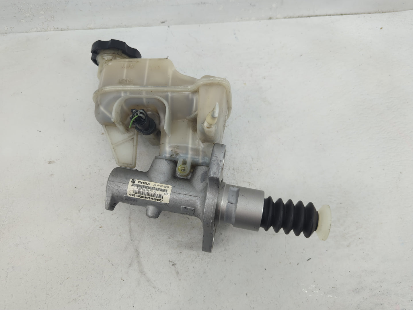 2010-2016 Cadillac Srx Brake Master Cylinder - Oemusedautoparts1.com