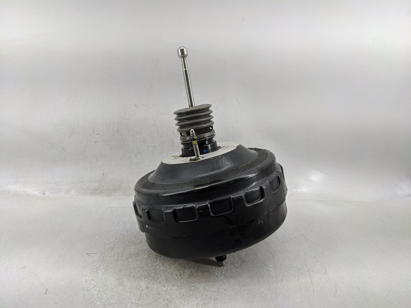 2013-2016 Cadillac Srx Power Brake Booster Oem - Oemusedautoparts1.com