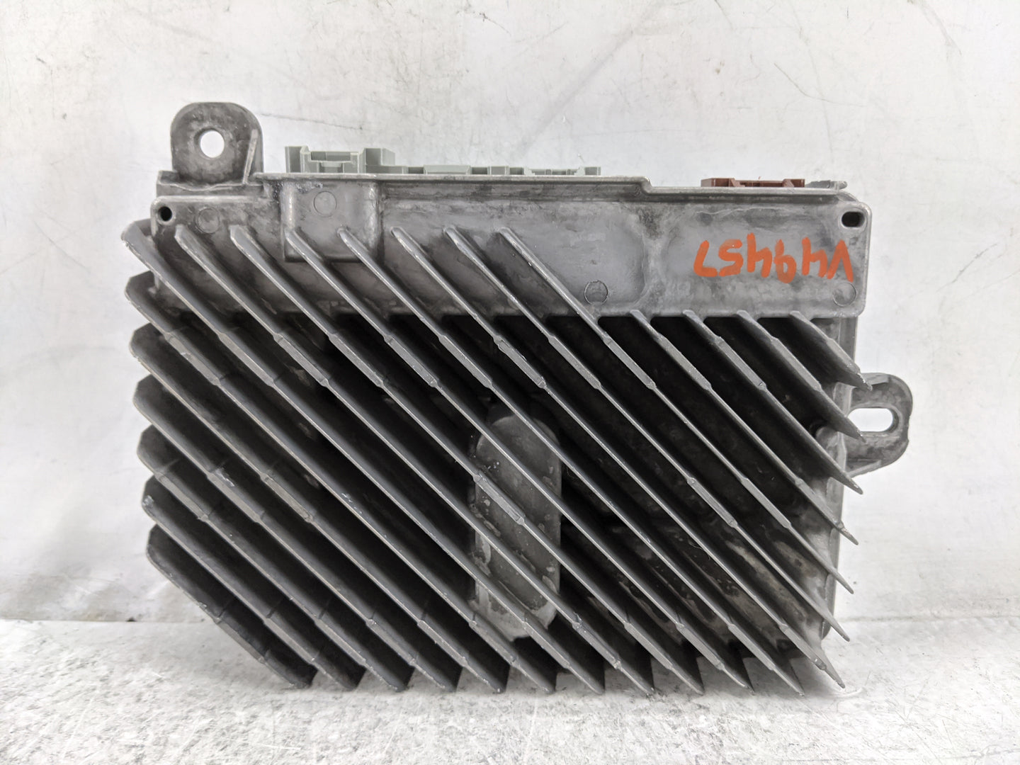 2015-2016 Cadillac Srx Radio Speaker Amplifier - Oemusedautoparts1.com