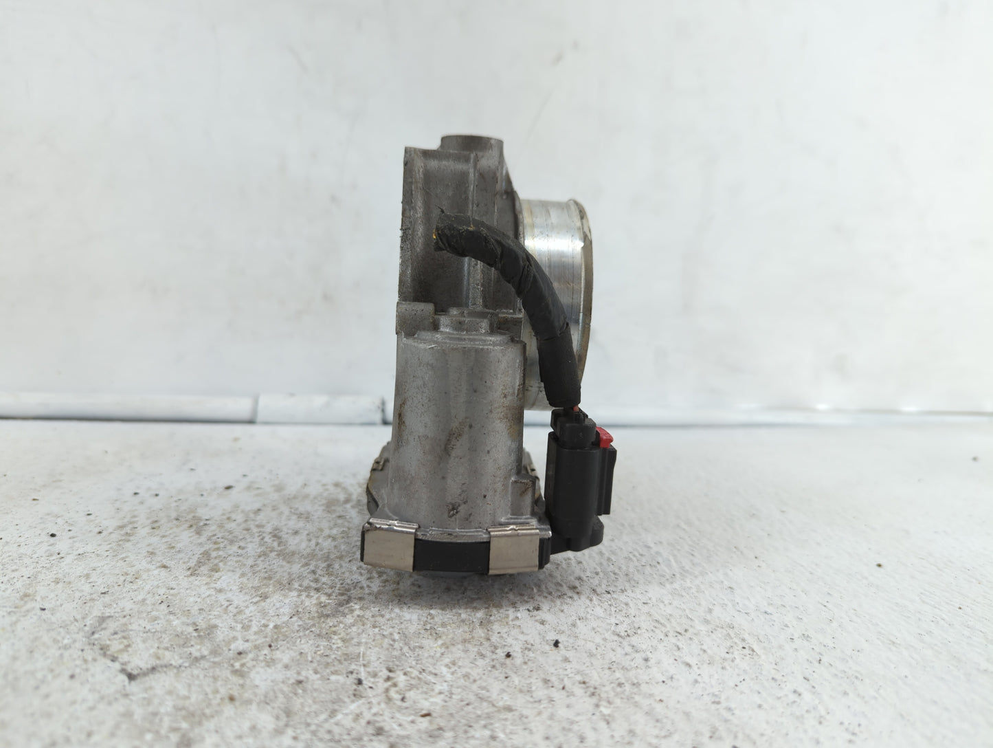 2012-2016 Cadillac Srx Throttle Body P/N:12632172BA Fits Fits 2012 2013 2014 2015 2016 2017 2018 2019 OEM Used Auto Parts - 