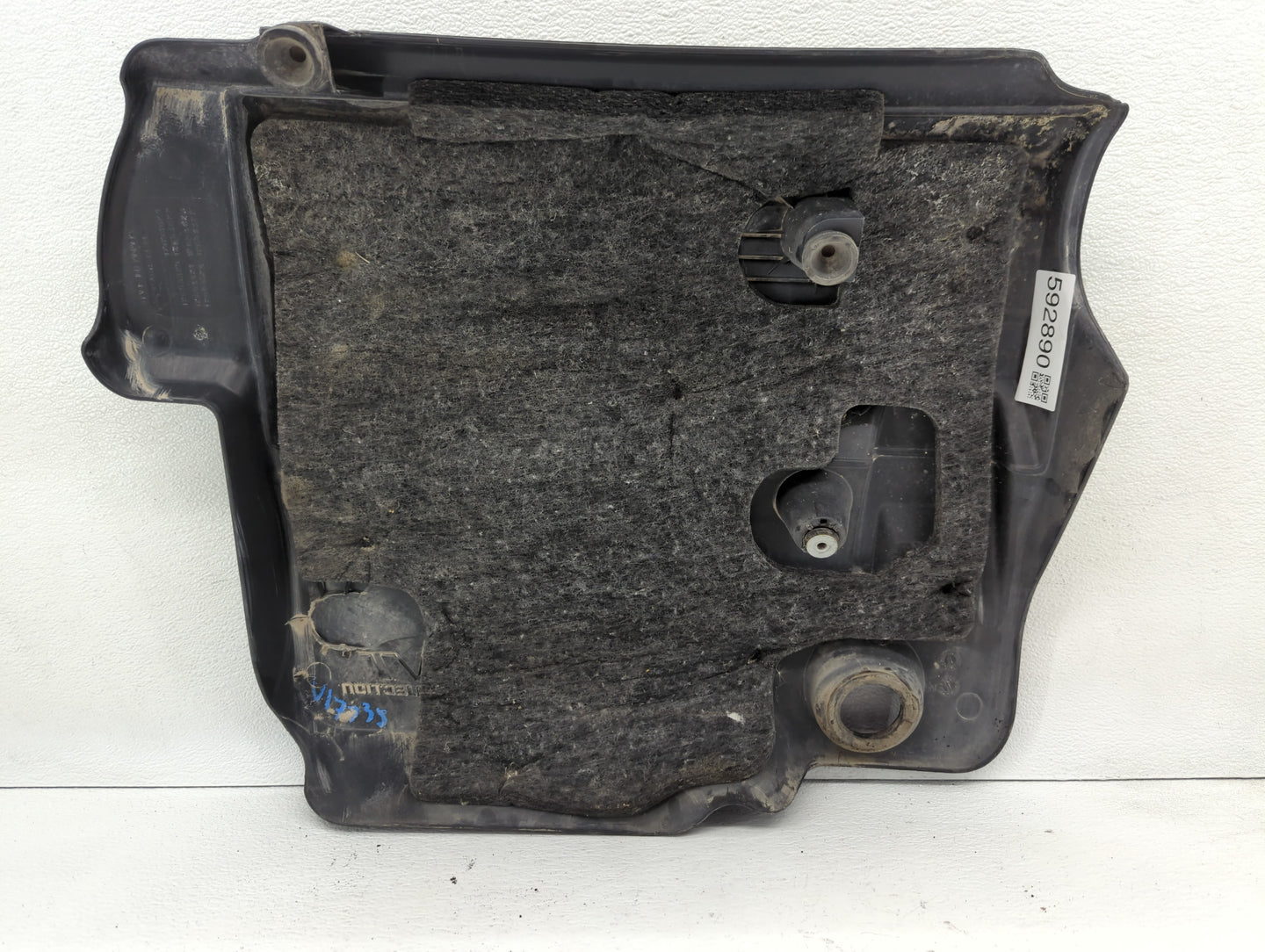 2016 Cadillac Srx Engine Cover - Oemusedautoparts1.com