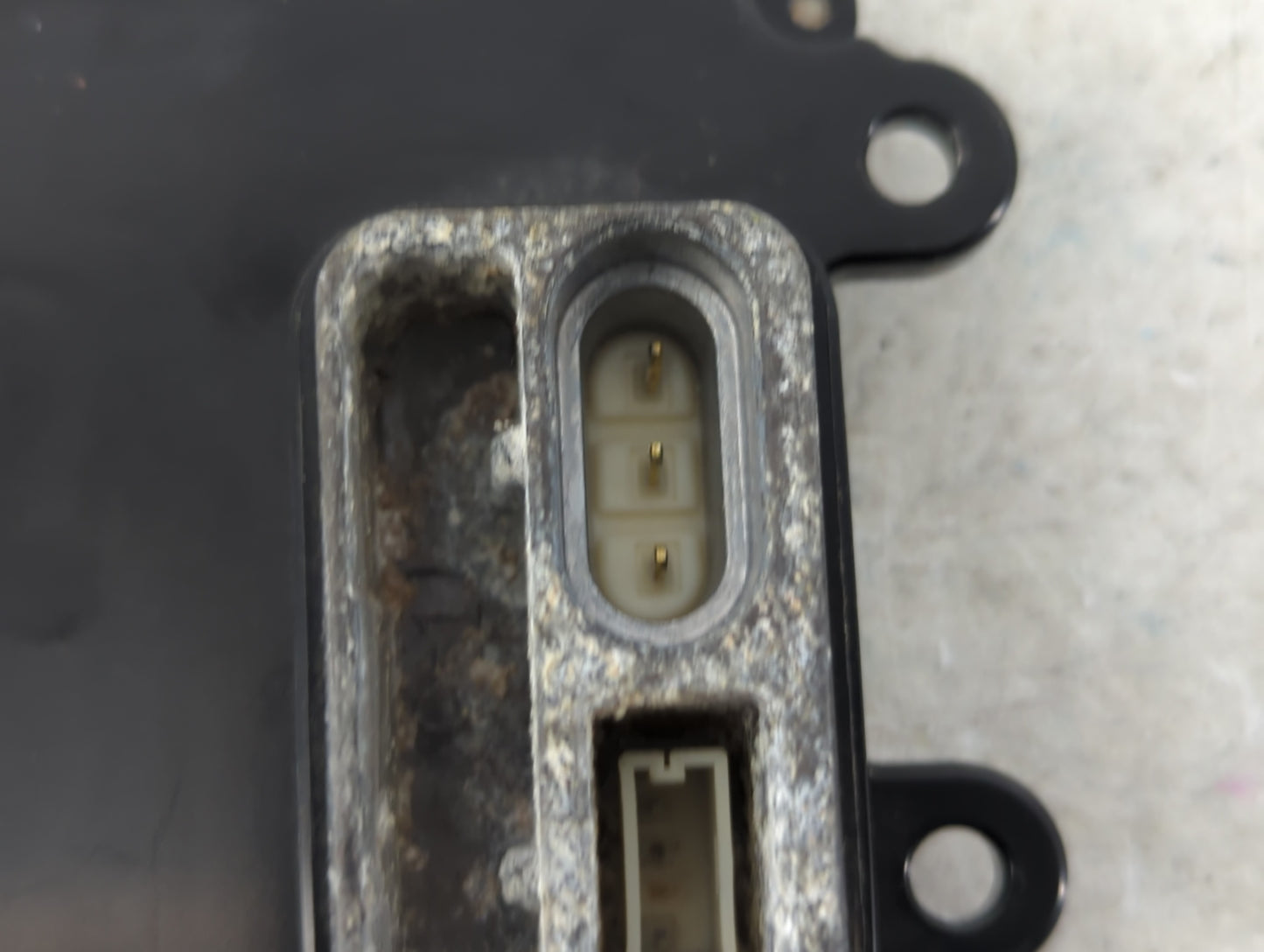 2016 Cadillac Srx Headlight Ballast Head Light - Oemusedautoparts1.com