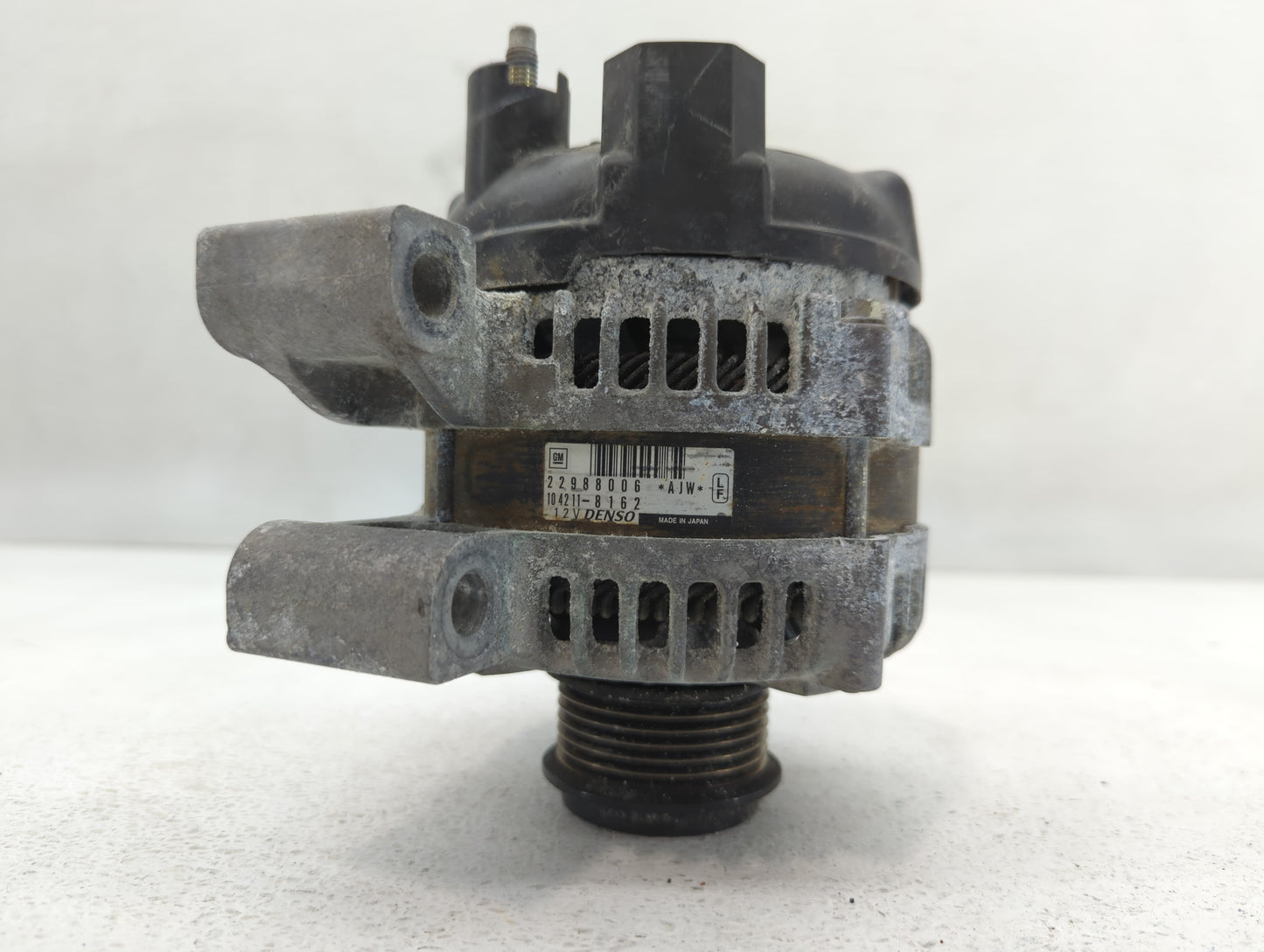 2013-2016 Cadillac Srx Alternator Replacement Generator Charging Assembly Engine OEM P/N:104211-8162 22988006 Fits OEM Used 