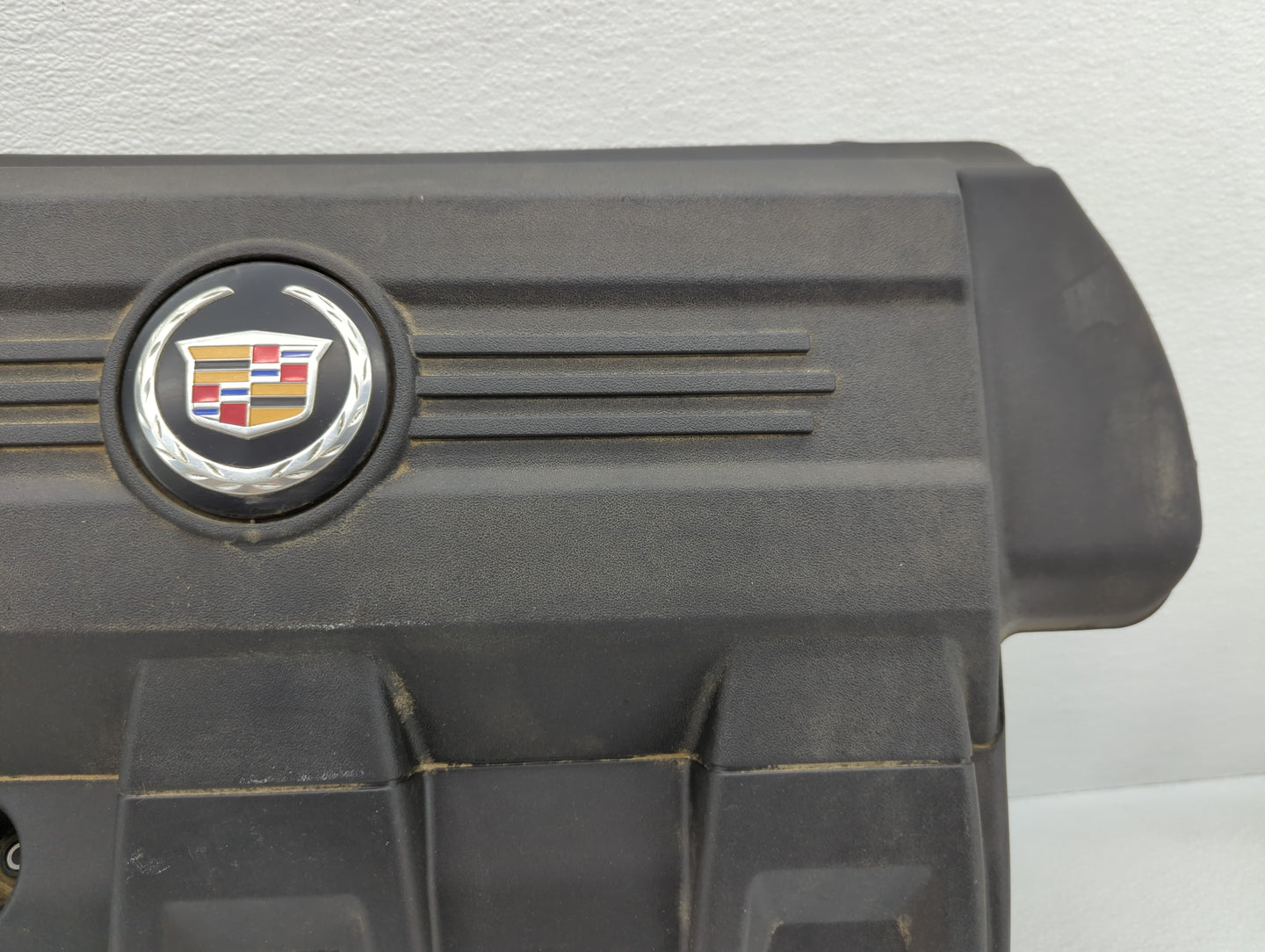 2016 Cadillac Srx Engine Cover - Oemusedautoparts1.com