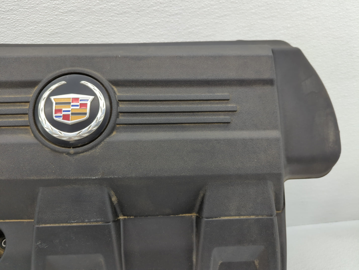 2016 Cadillac Srx Engine Cover - Oemusedautoparts1.com