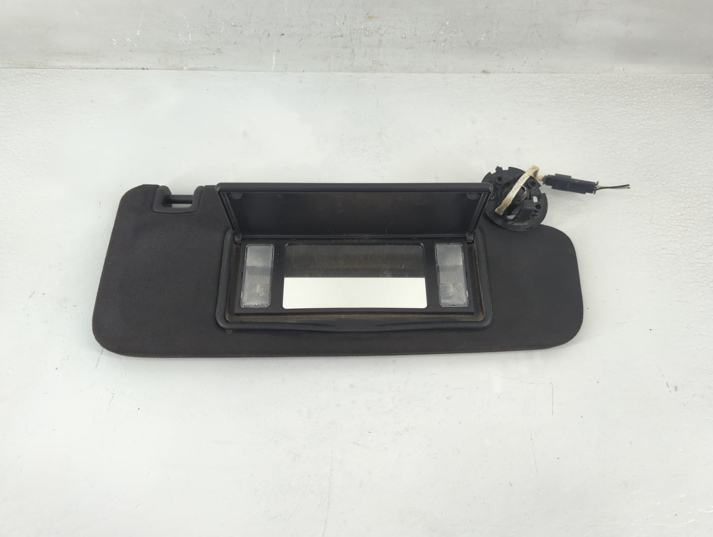 2013-2019 Cadillac Xts Sun Visor Shade Replacement Passenger Right Mirror Fits Fits 2013 2014 2015 2016 2017 2018 2019 OEM U