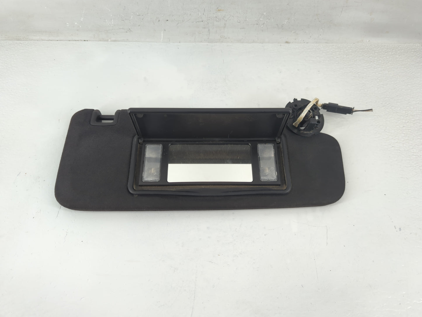 2013-2019 Cadillac Xts Sun Visor Shade Replacement Passenger Right Mirror Fits Fits 2013 2014 2015 2016 2017 2018 2019 OEM U