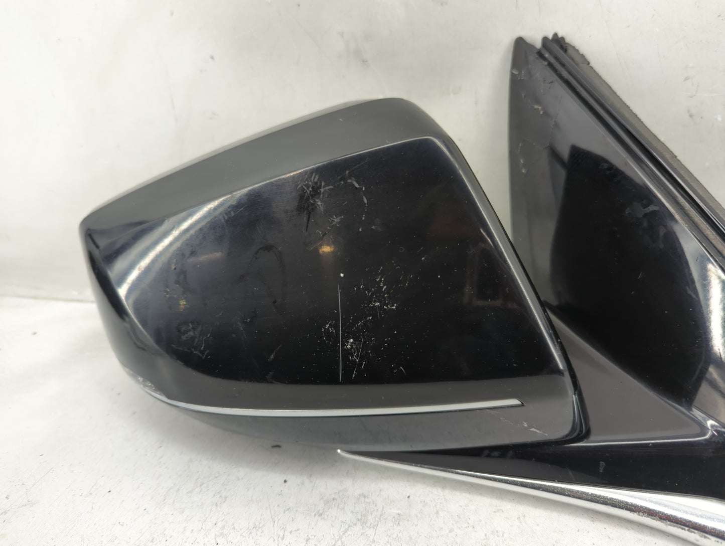 2016-2019 Cadillac Xts Passenger Side View Mirror - Right Door Mirror OEM Used - Oemusedautoparts1.com