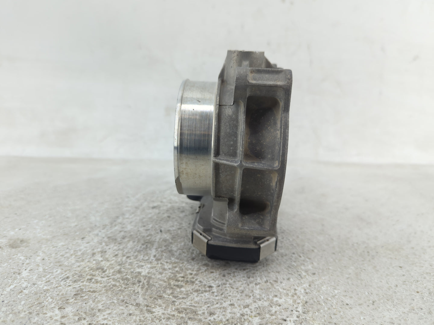 2013-2019 Cadillac Xts Throttle Body P/N:12632172BA Fits Fits 2012 2013 2014 2015 2016 2017 2018 2019 2020 2021 2022 OEM Use
