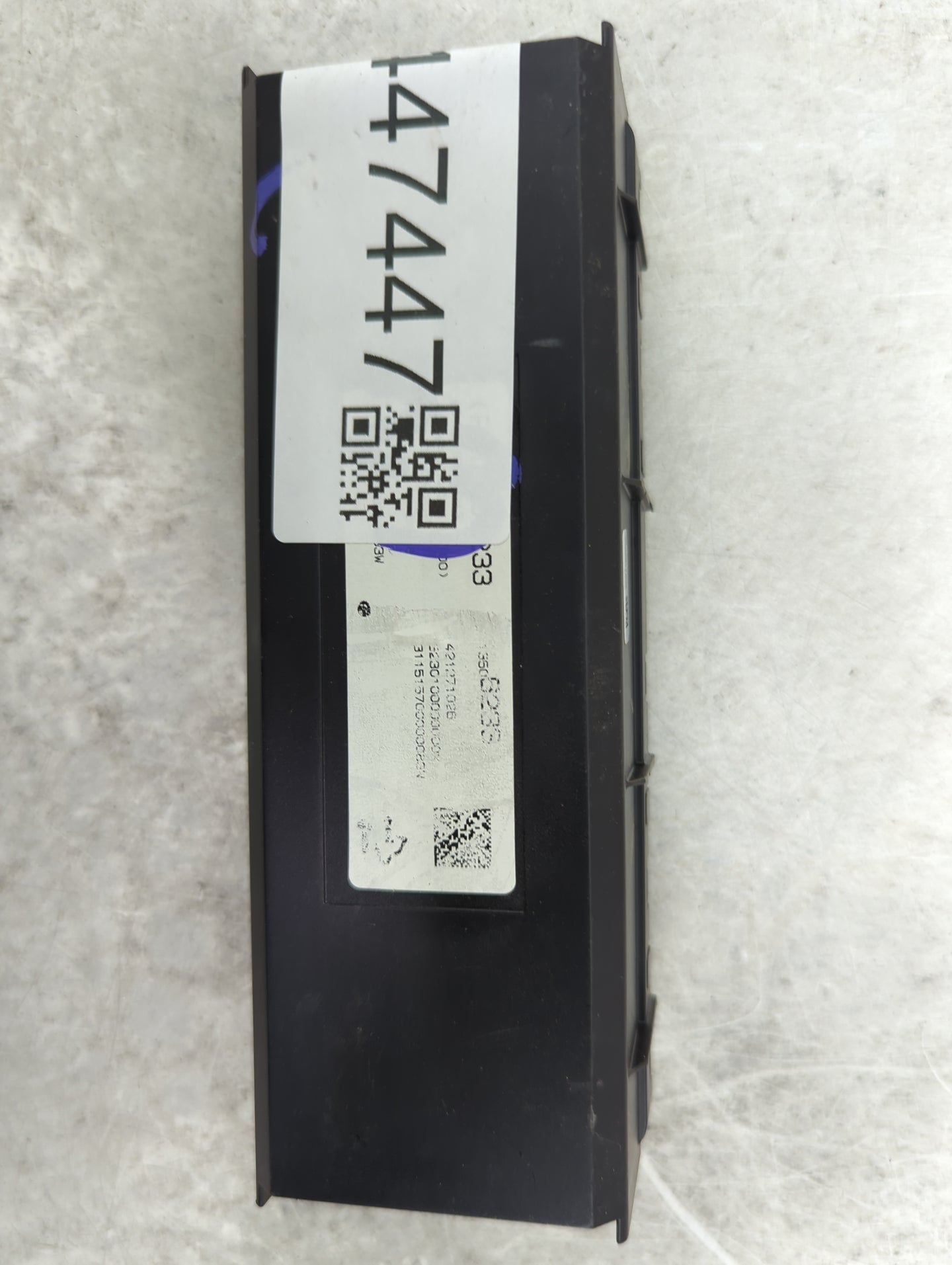 2016-2016 Cadillac Xts Body Control Module Bcm Inner Cabin Fuse Box - Oemusedautoparts1.com
