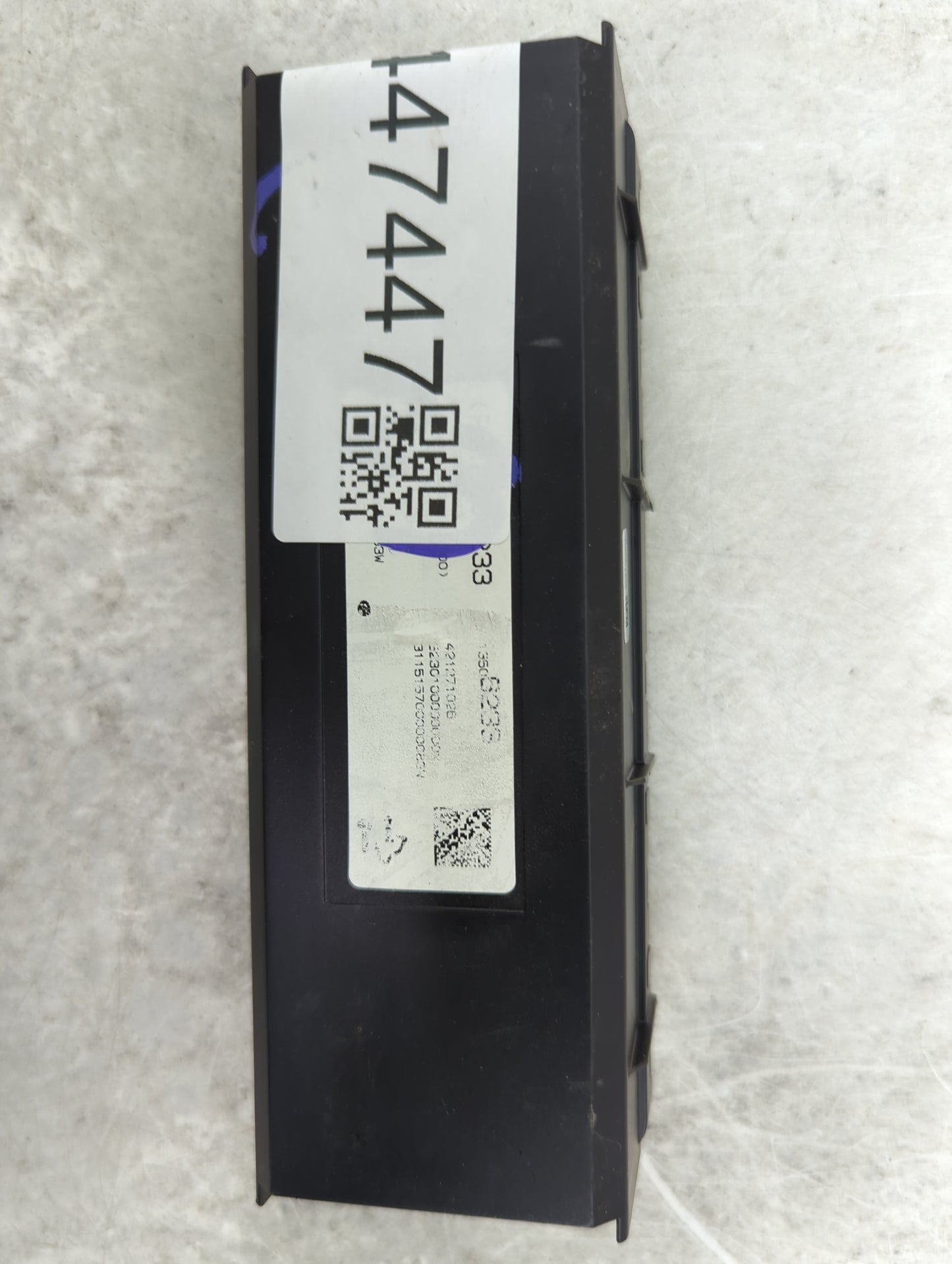2016-2016 Cadillac Xts Body Control Module Bcm Inner Cabin Fuse Box - Oemusedautoparts1.com