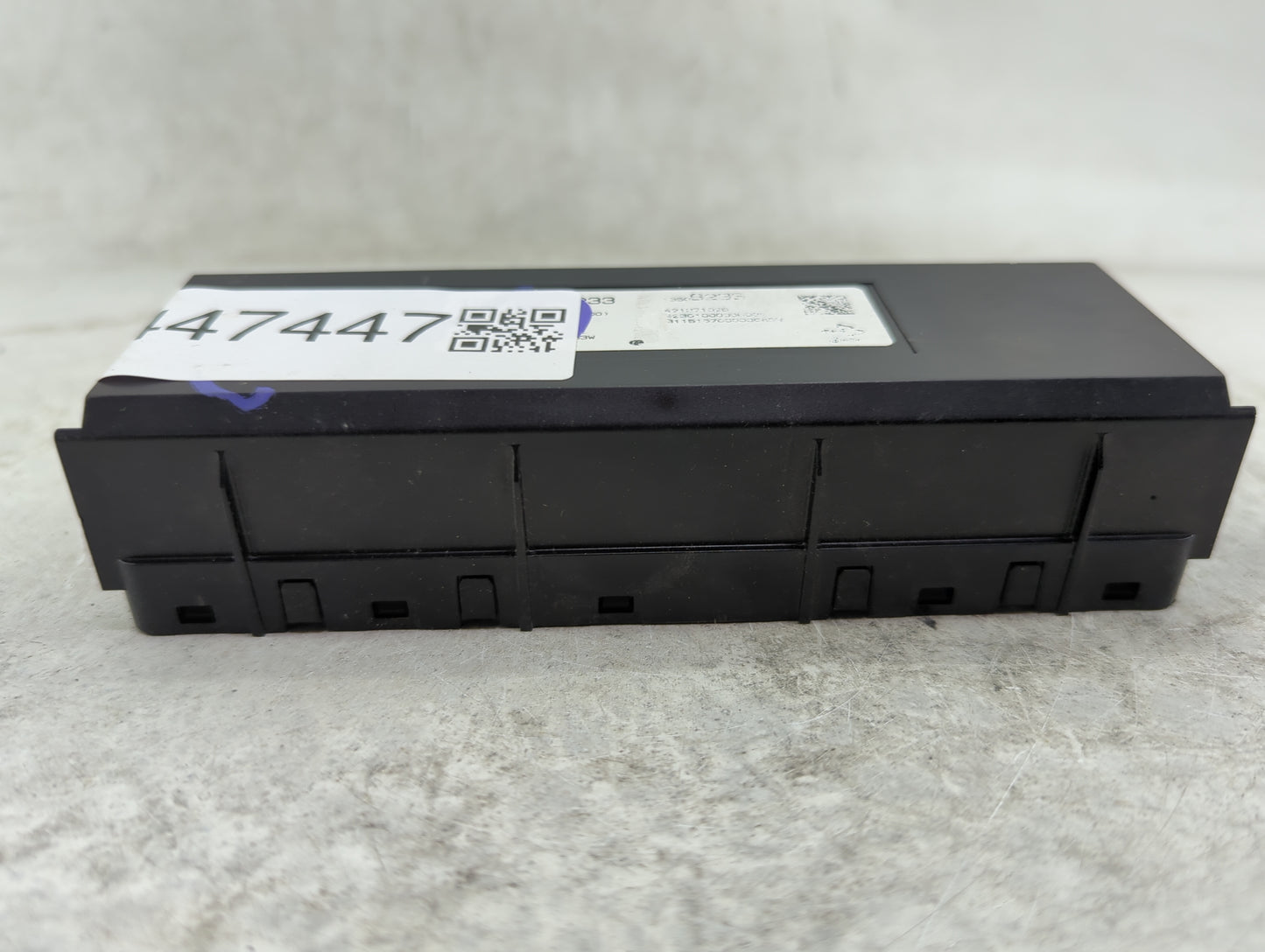 2016-2016 Cadillac Xts Body Control Module Bcm Inner Cabin Fuse Box - Oemusedautoparts1.com