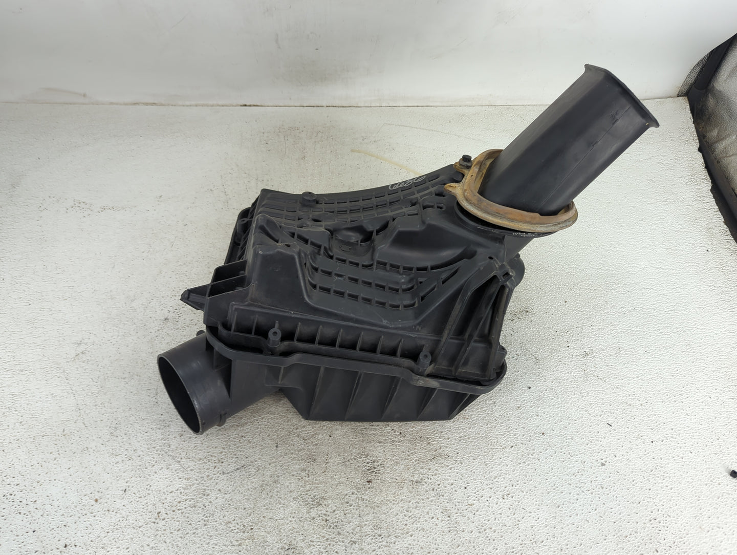 2013-2019 Cadillac Xts Air Cleaner Intake-duct Hose Tube - Oemusedautoparts1.com