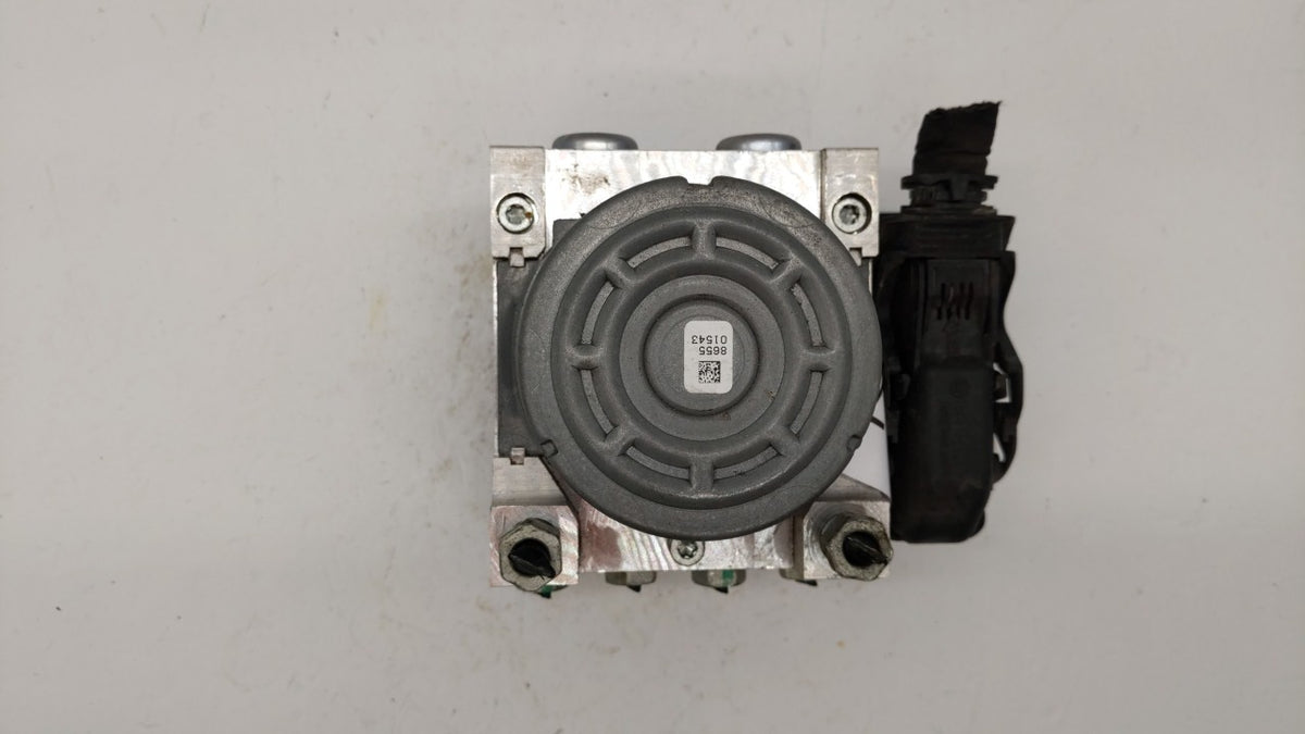 2016 Cadillac Xts Anti-Lock Brake ABS Pump Module Actuator OEM P/N:23308257 Fits OEM Used Auto Parts - Oemusedautoparts1.com