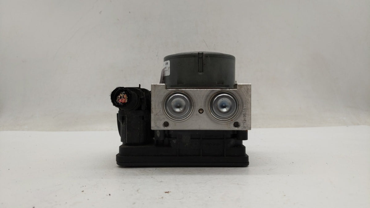 2016 Cadillac Xts Anti-Lock Brake ABS Pump Module Actuator OEM P/N:23308257 Fits OEM Used Auto Parts - Oemusedautoparts1.com