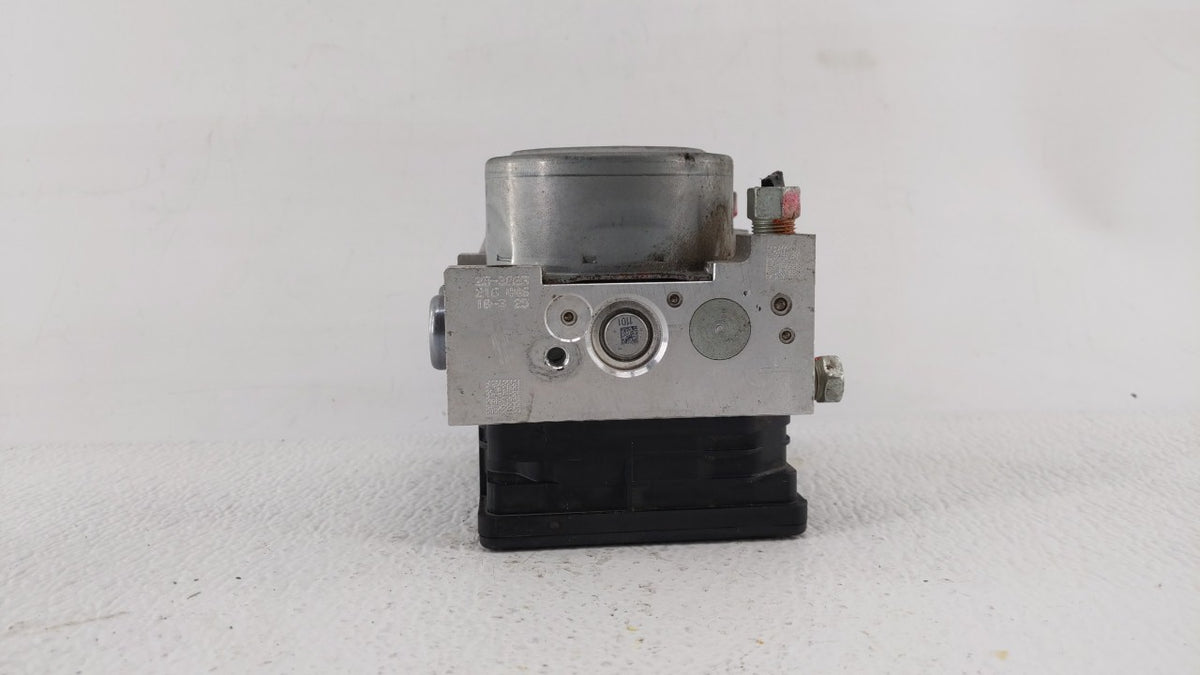 2016 Cadillac Xts Anti-Lock Brake ABS Pump Module Actuator OEM P/N:23308257 Fits OEM Used Auto Parts - Oemusedautoparts1.com