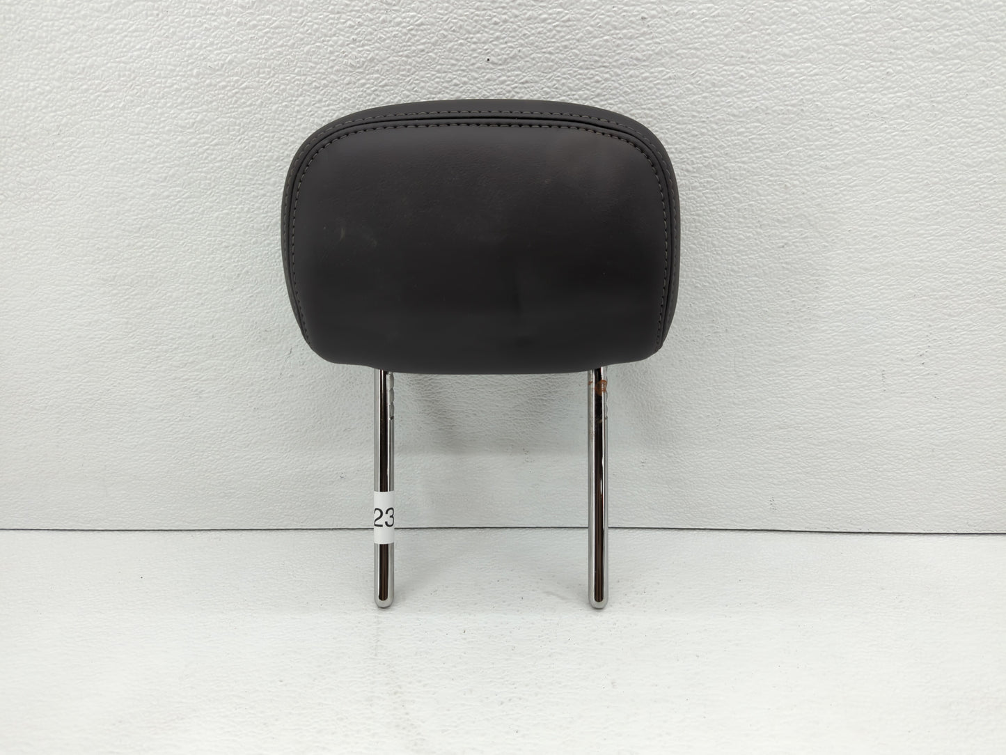 2015-2017 Cadillac Xts Headrest Head Rest Rear Seat Black - Oemusedautoparts1.com