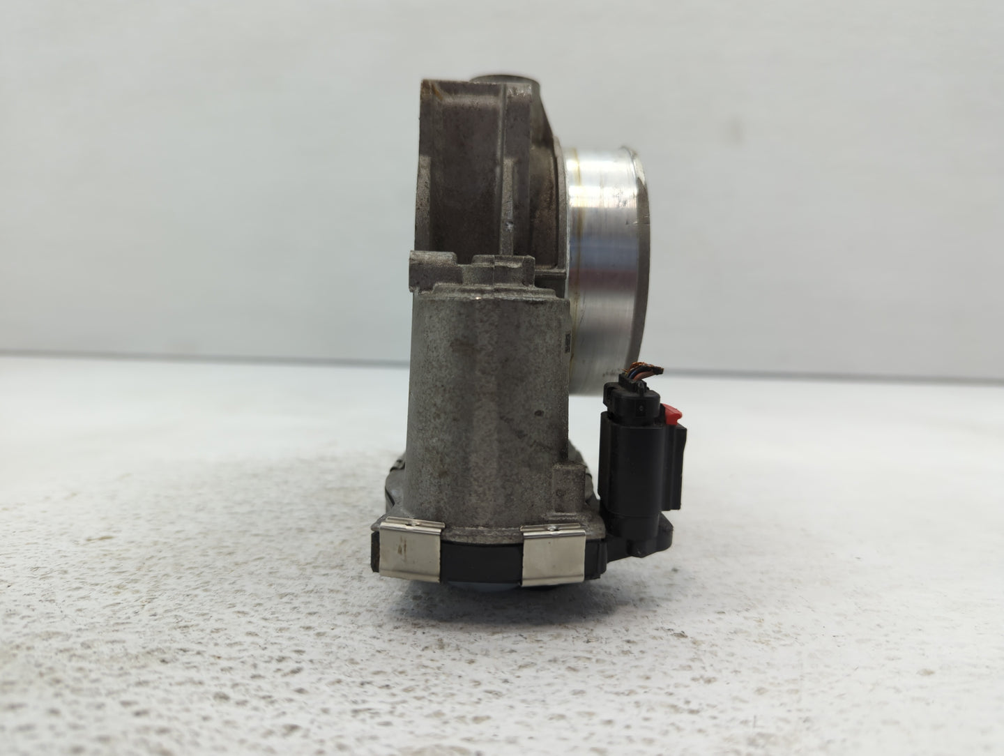 2013-2019 Cadillac Xts Throttle Body P/N:12632172BA Fits Fits 2012 2013 2014 2015 2016 2017 2018 2019 2020 2021 2022 OEM Use