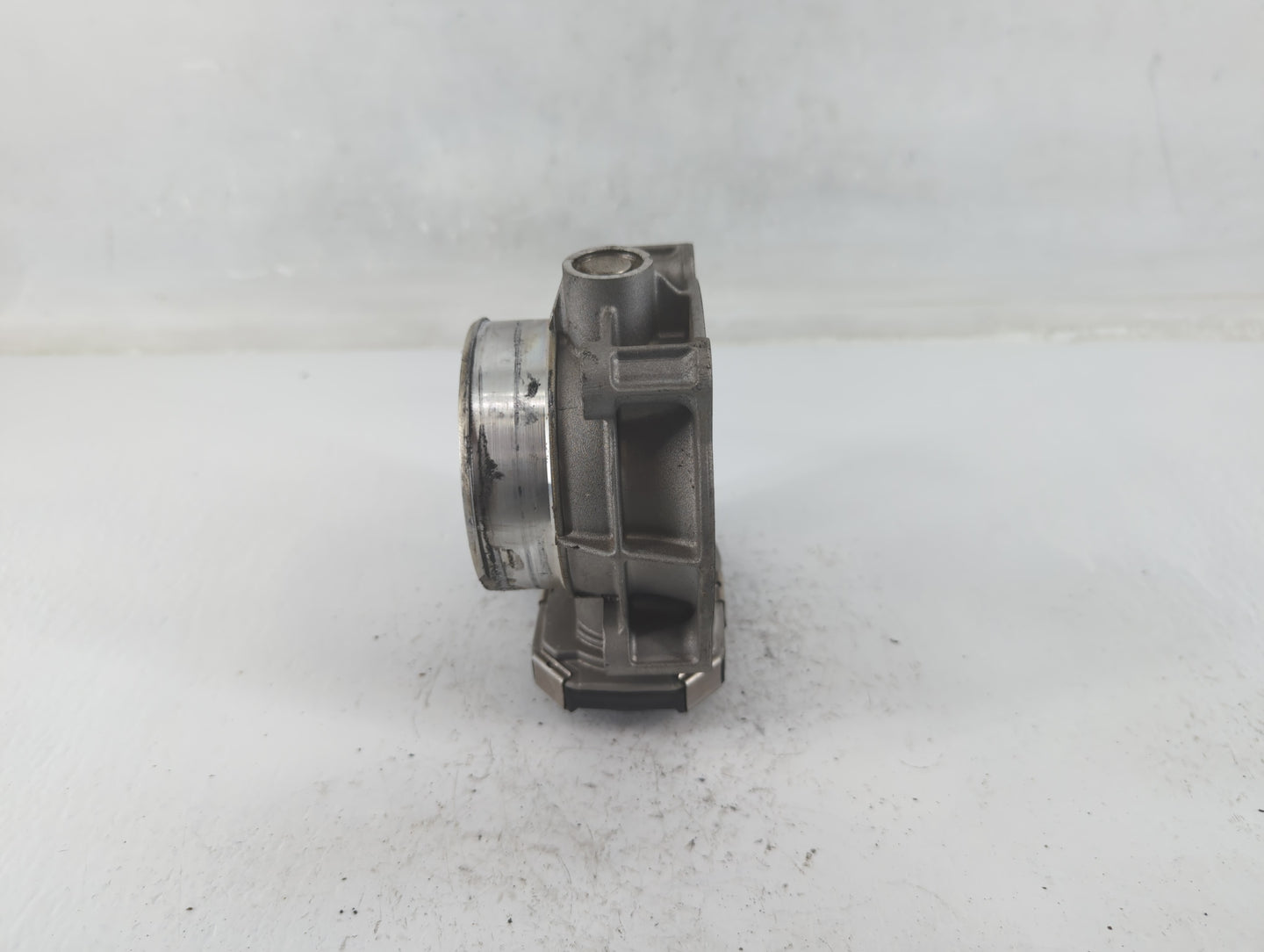 2013-2019 Cadillac Xts Throttle Body P/N:12632172BA Fits Fits 2012 2013 2014 2015 2016 2017 2018 2019 2020 2021 2022 OEM Use