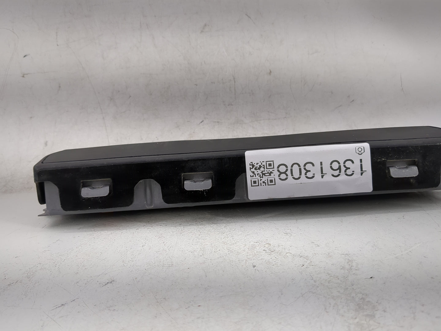 2016 Chevrolet Blazer Air Bag Driver Left Knee OEM P/N:85105993 Fits OEM Used Auto Parts - Oemusedautoparts1.com