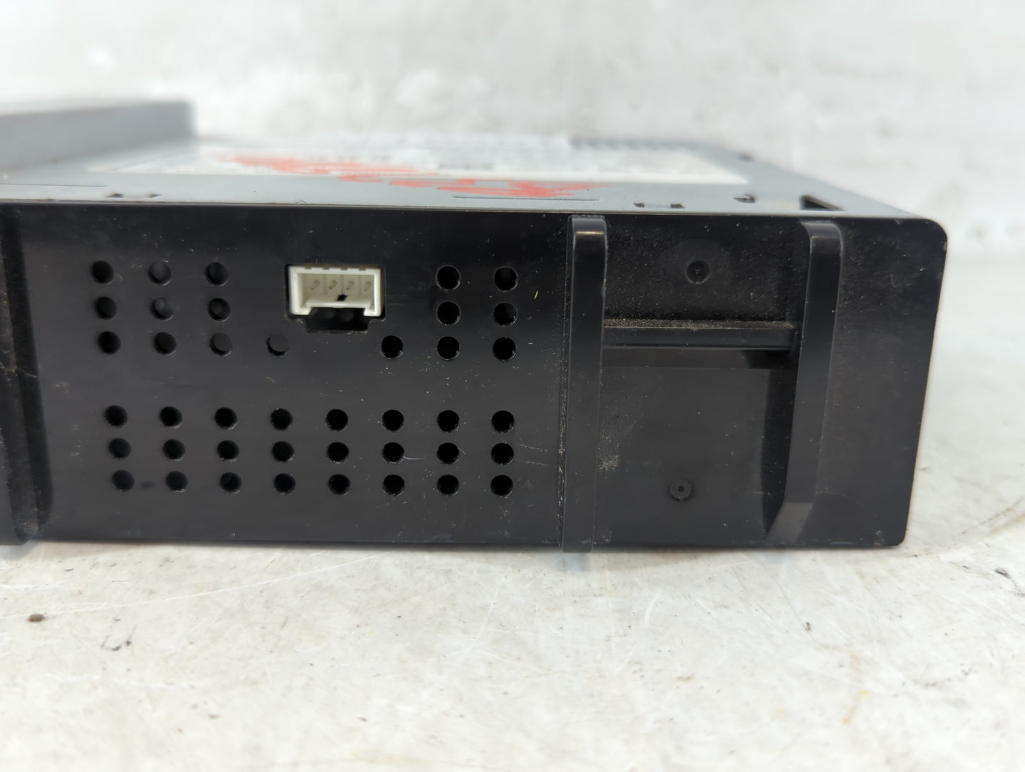 2016 Chevrolet Camaro Radio AM FM Cd Player Receiver Replacement P/N:42473829 Fits Fits 2017 OEM Used Auto Parts - Oemusedau