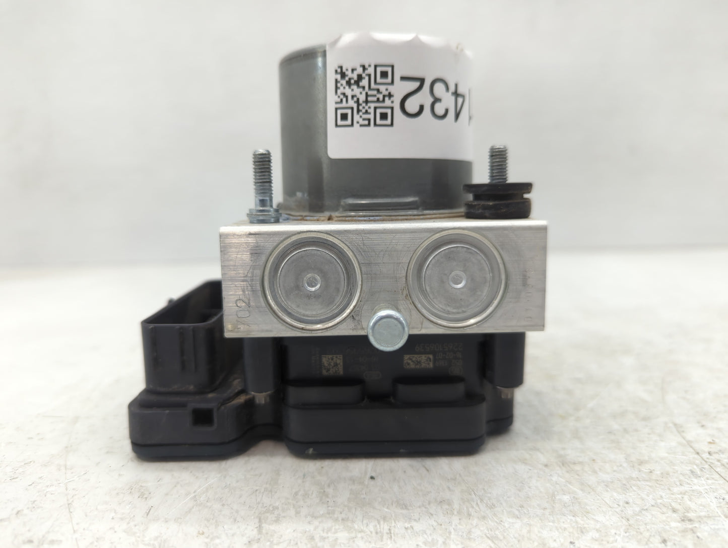 2016 Chevrolet Camaro ABS Pump Control Module Replacement P/N:23414640 Fits OEM Used Auto Parts - Oemusedautoparts1.com